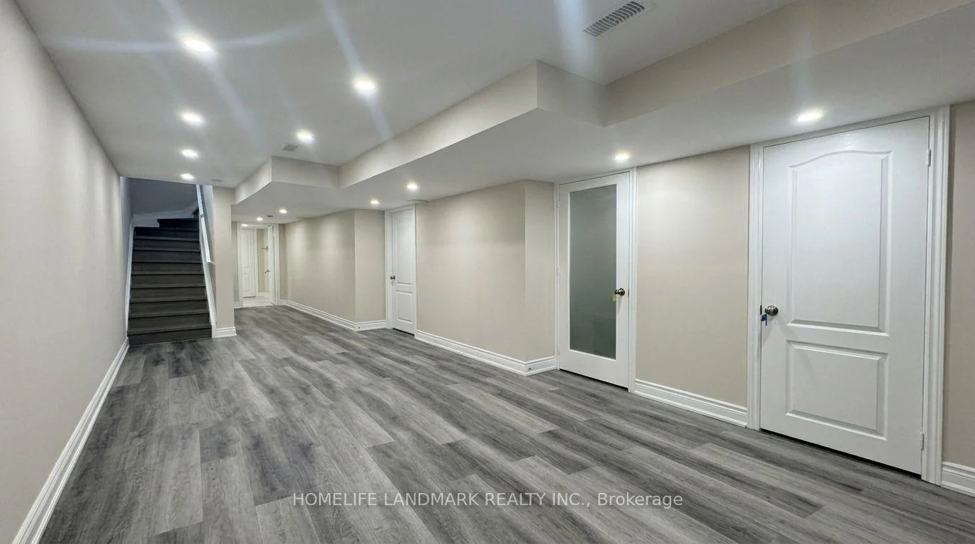 Photo 37 of 59 Checkerberry Crescent, Brampton, Sandringham-Wellington — HOMEH