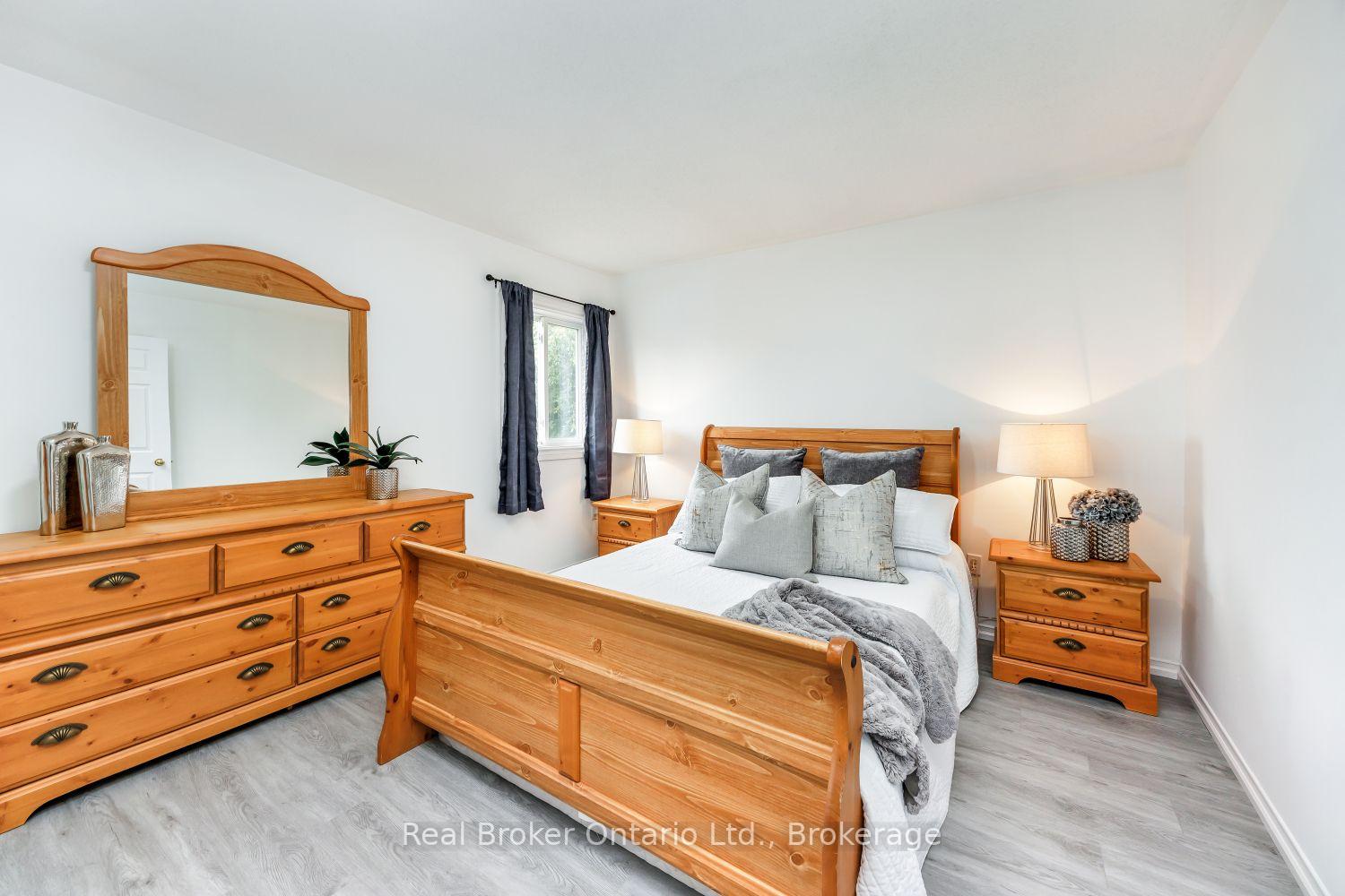 Photo 18 of 36 Bannister Street, Clarington, Bowmanville — HOMEH