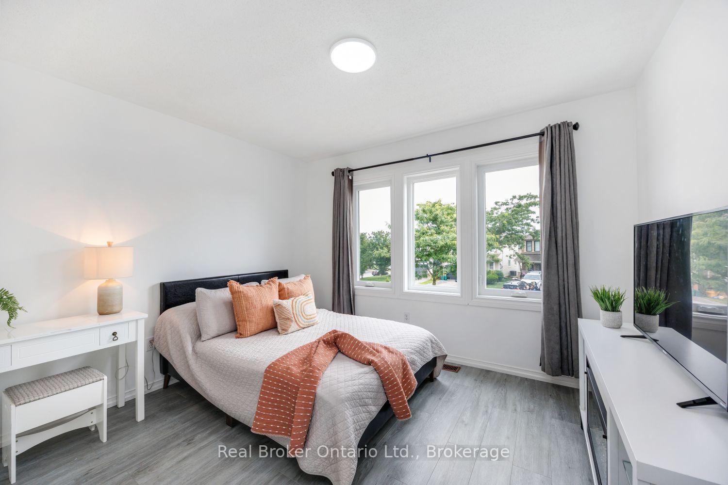 Photo 21 of 36 Bannister Street, Clarington, Bowmanville — HOMEH
