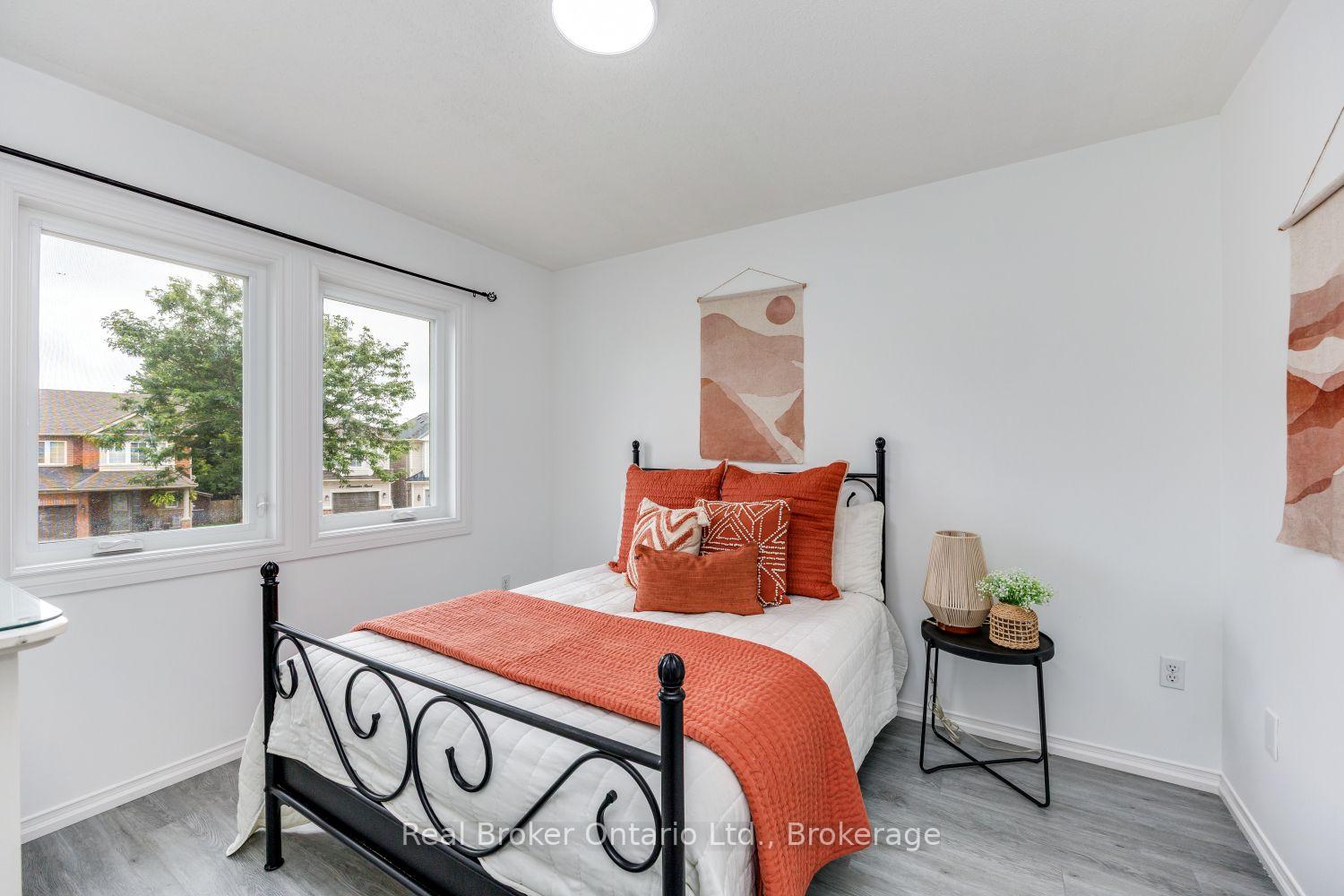 Photo 23 of 36 Bannister Street, Clarington, Bowmanville — HOMEH