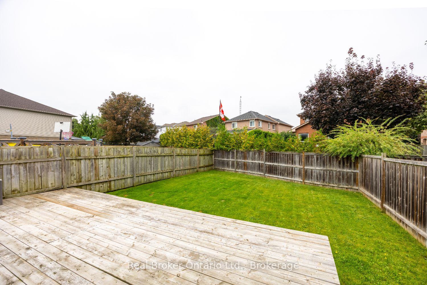Photo 28 of 36 Bannister Street, Clarington, Bowmanville — HOMEH
