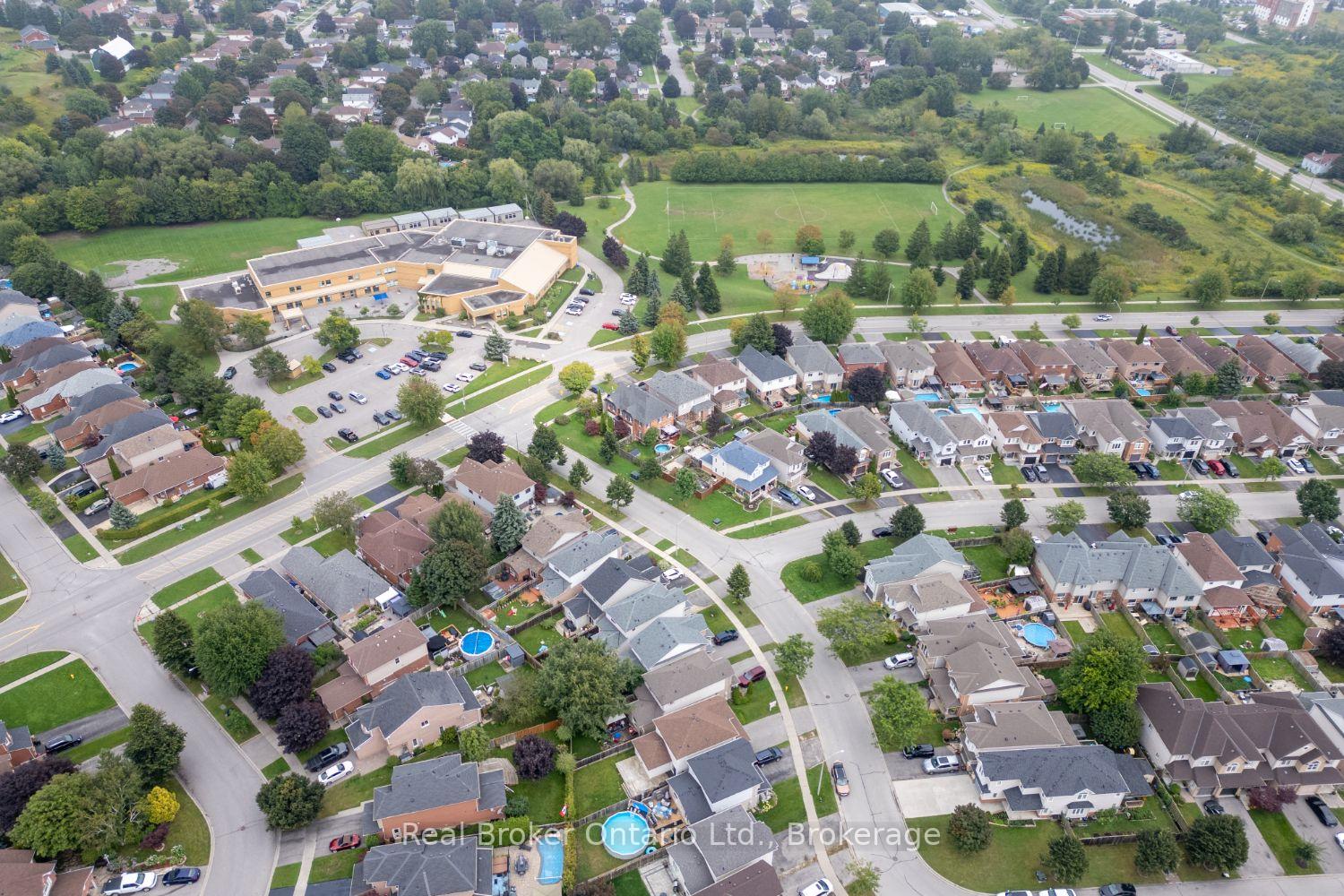 Photo 33 of 36 Bannister Street, Clarington, Bowmanville — HOMEH