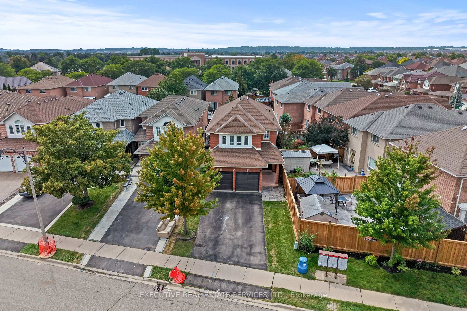 Photo 4 of 45 Sahara Trail, Brampton, Sandringham-Wellington — HOMEH