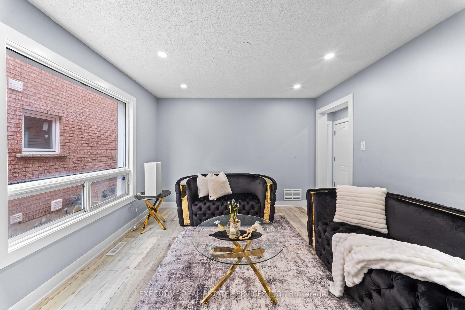 Photo 12 of 45 Sahara Trail, Brampton, Sandringham-Wellington — HOMEH