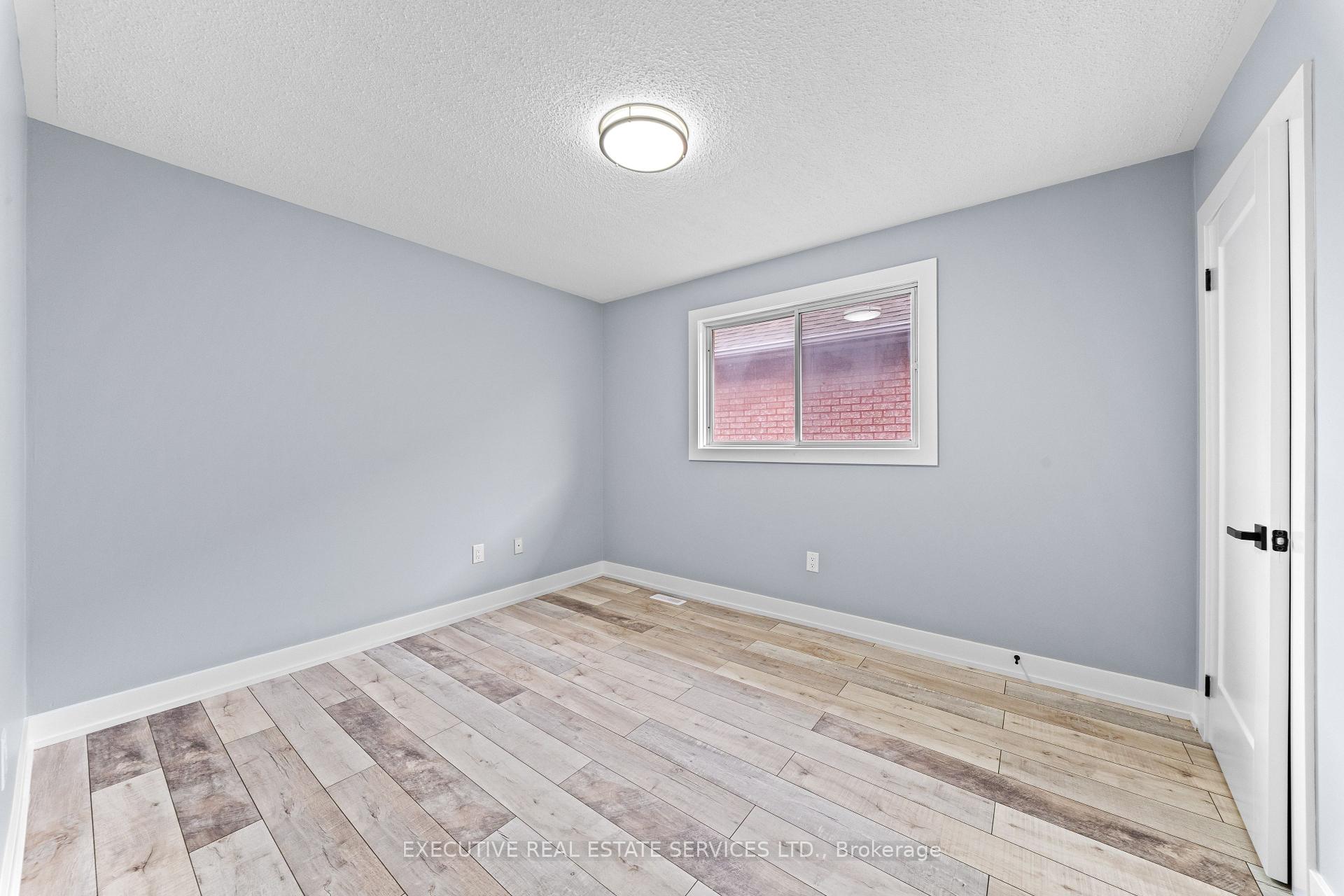 Photo 26 of 45 Sahara Trail, Brampton, Sandringham-Wellington — HOMEH