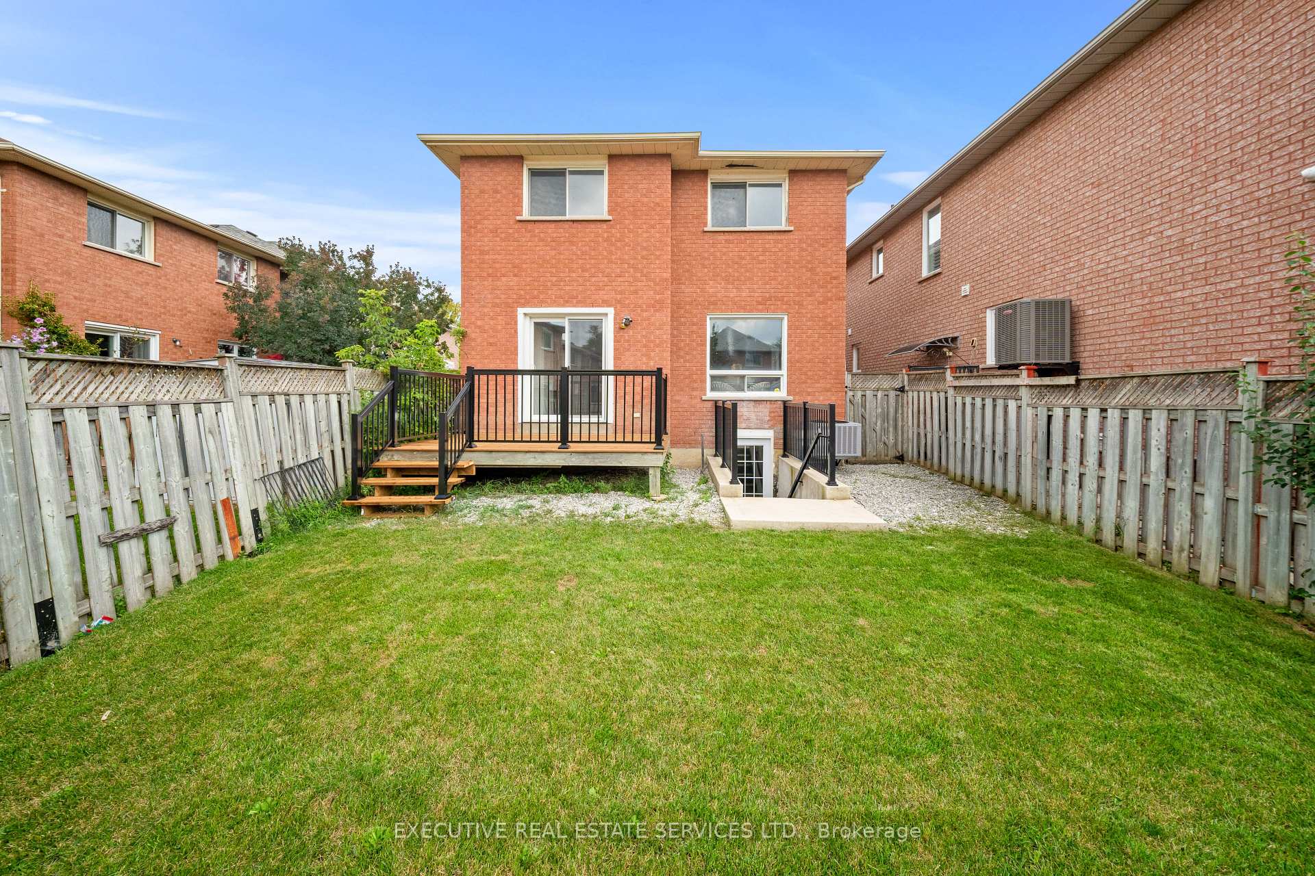 Photo 42 of 45 Sahara Trail, Brampton, Sandringham-Wellington — HOMEH