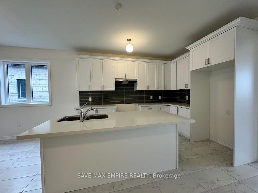 Photo 4 of 71 Sun Valley Avenue, Wasaga Beach — HOMEH