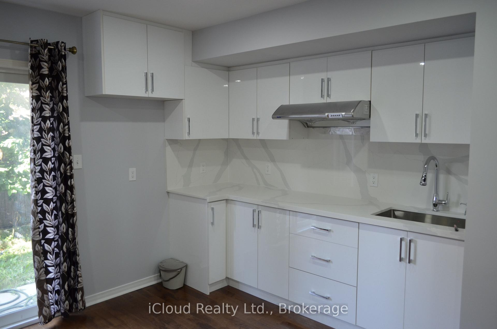 Photo 3 of Unit Studio, 319 Aspendale Crescent, Mississauga, Meadowvale Village — HOMEH