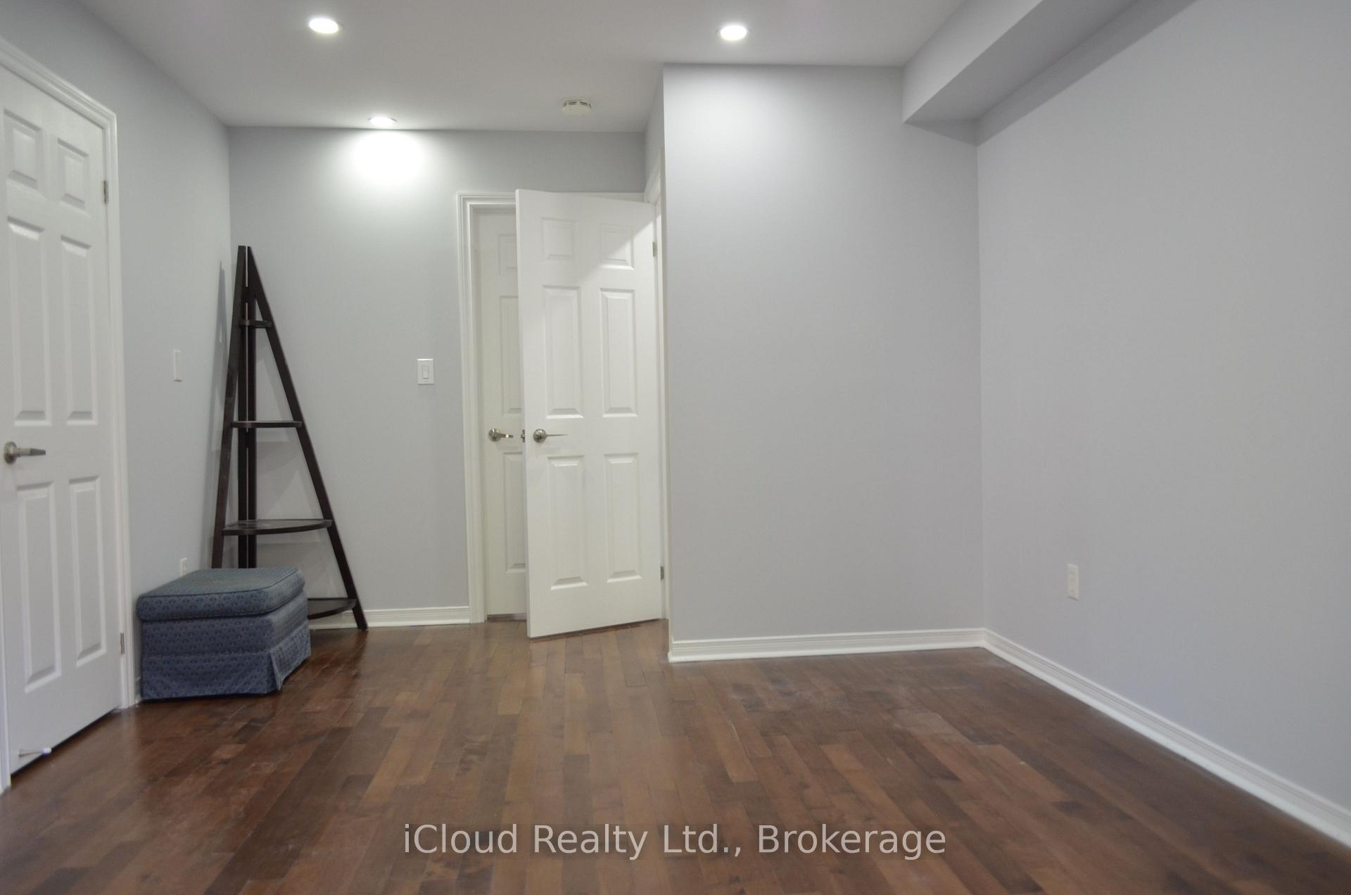 Photo 5 of Unit Studio, 319 Aspendale Crescent, Mississauga, Meadowvale Village — HOMEH