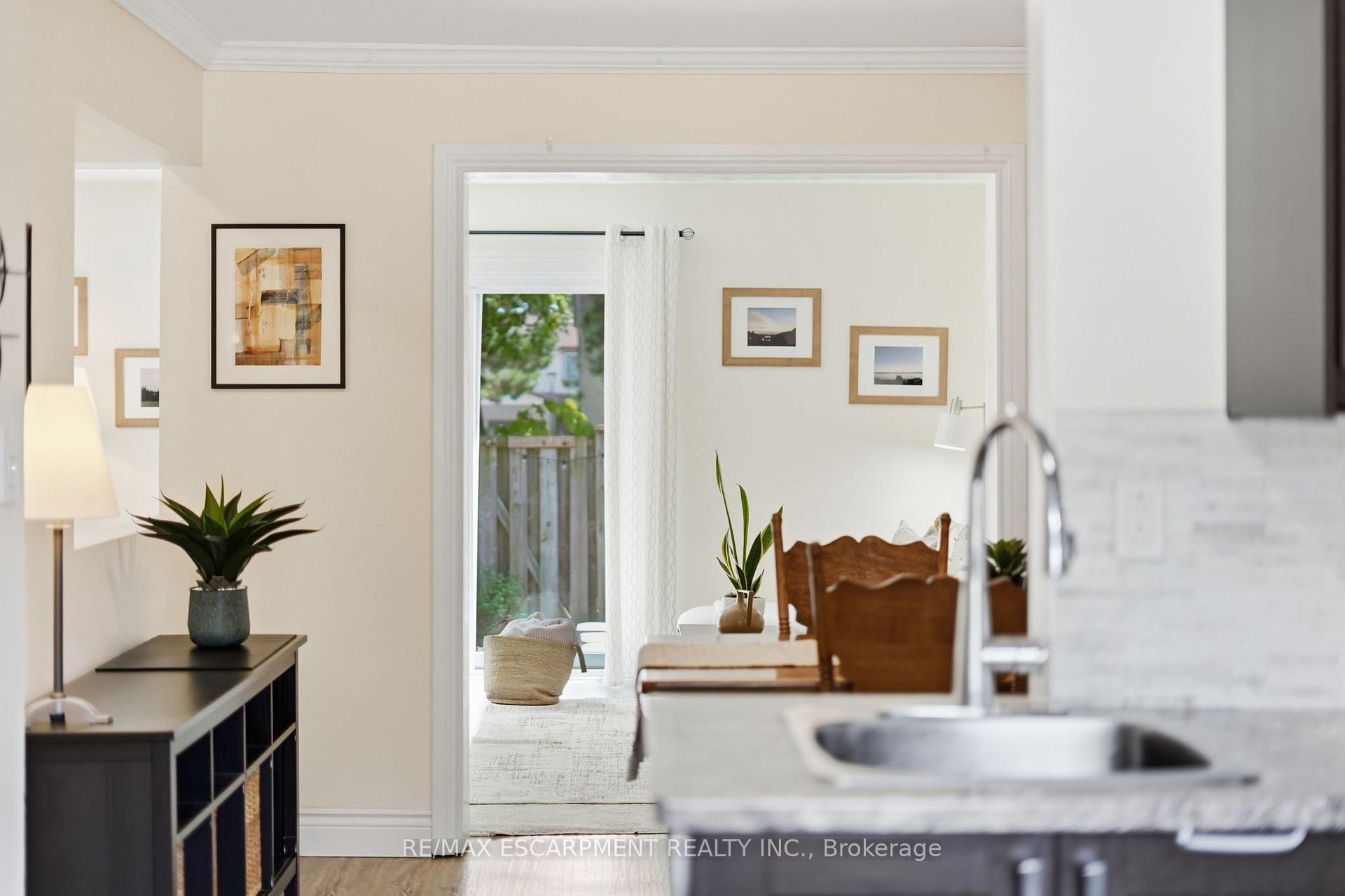 Photo 12 of Unit 50, 1115 Paramount Drive, Hamilton, Stoney Creek — HOMEH