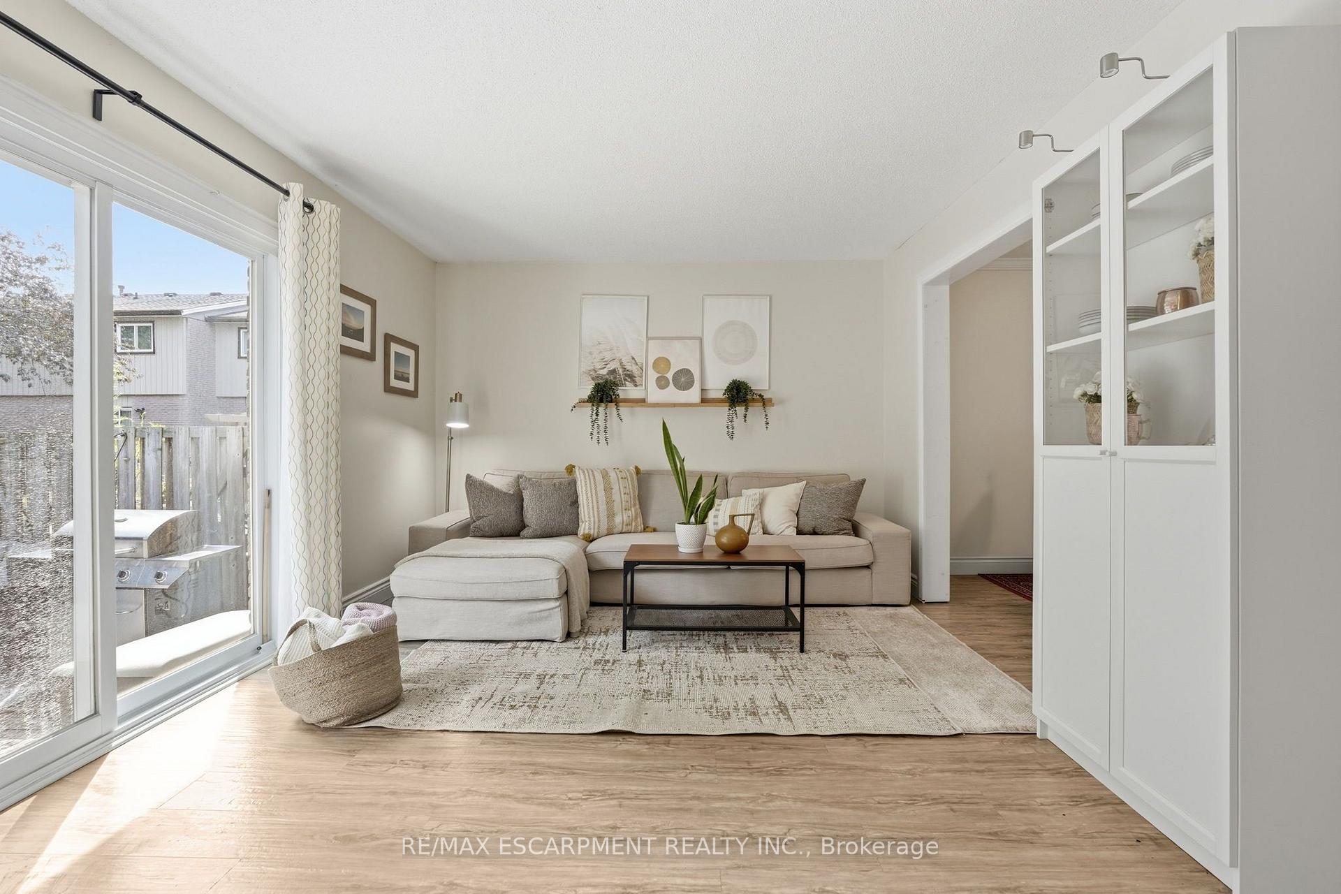 Photo 17 of Unit 50, 1115 Paramount Drive, Hamilton, Stoney Creek — HOMEH