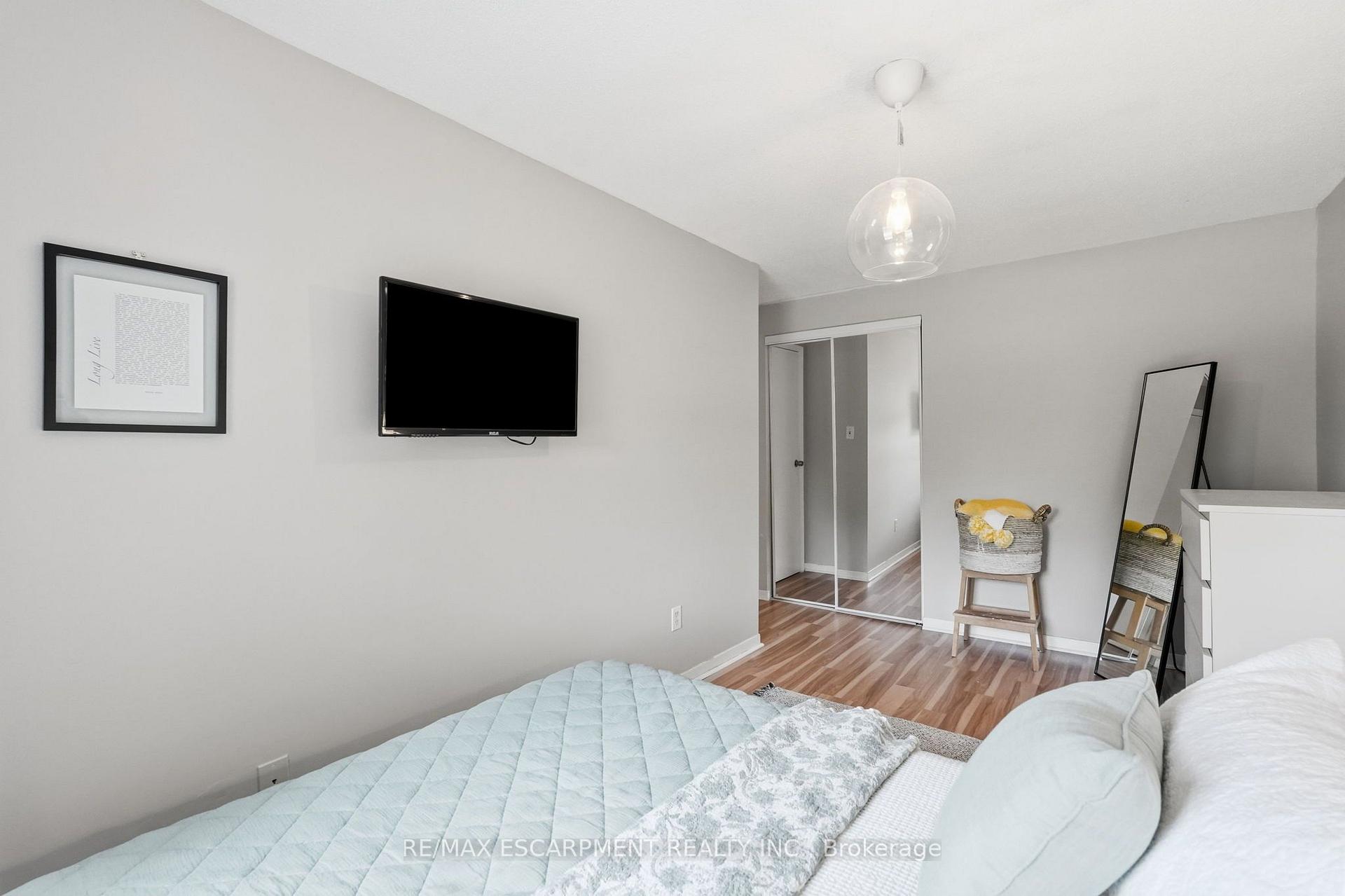 Photo 25 of Unit 50, 1115 Paramount Drive, Hamilton, Stoney Creek — HOMEH