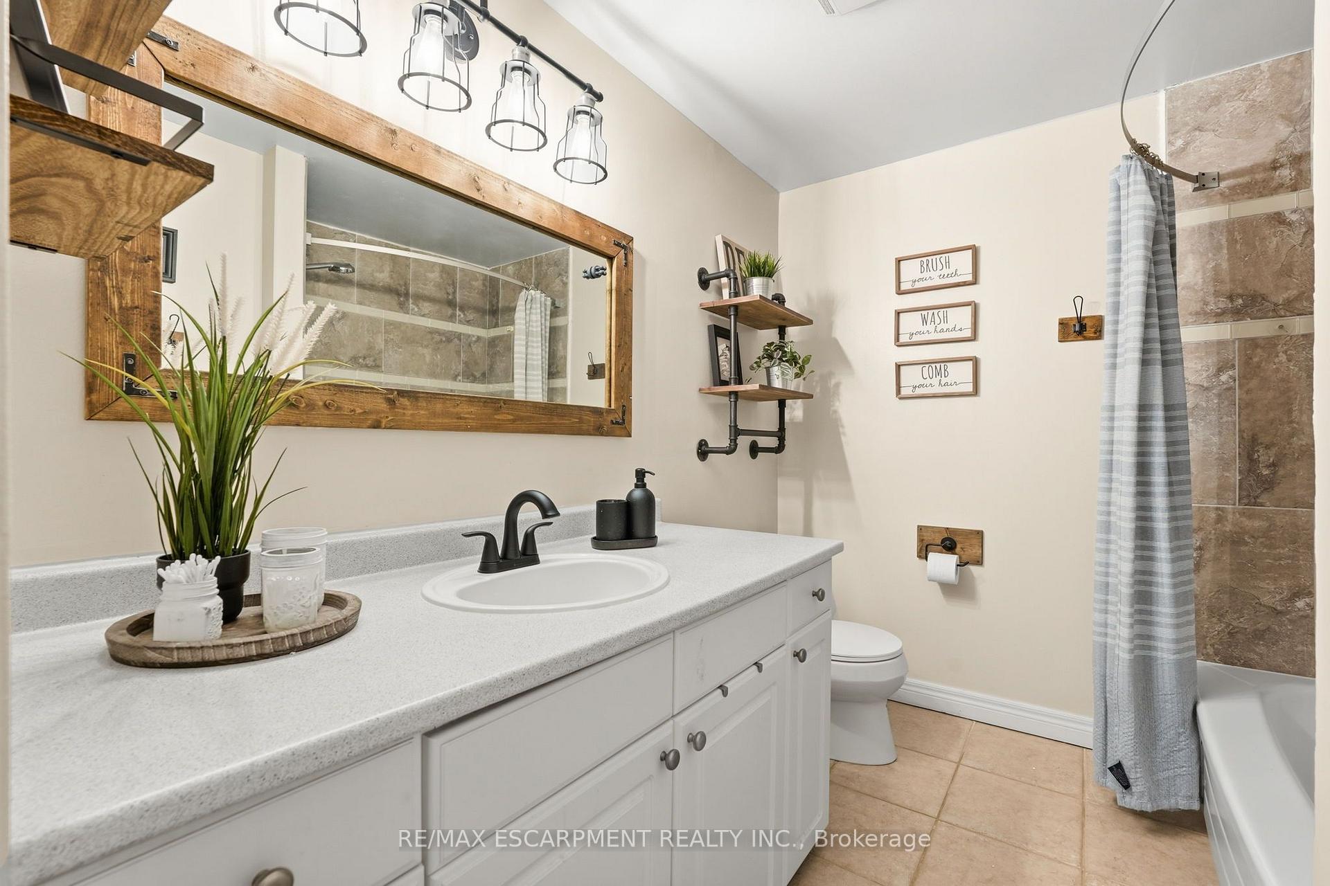 Photo 26 of Unit 50, 1115 Paramount Drive, Hamilton, Stoney Creek — HOMEH
