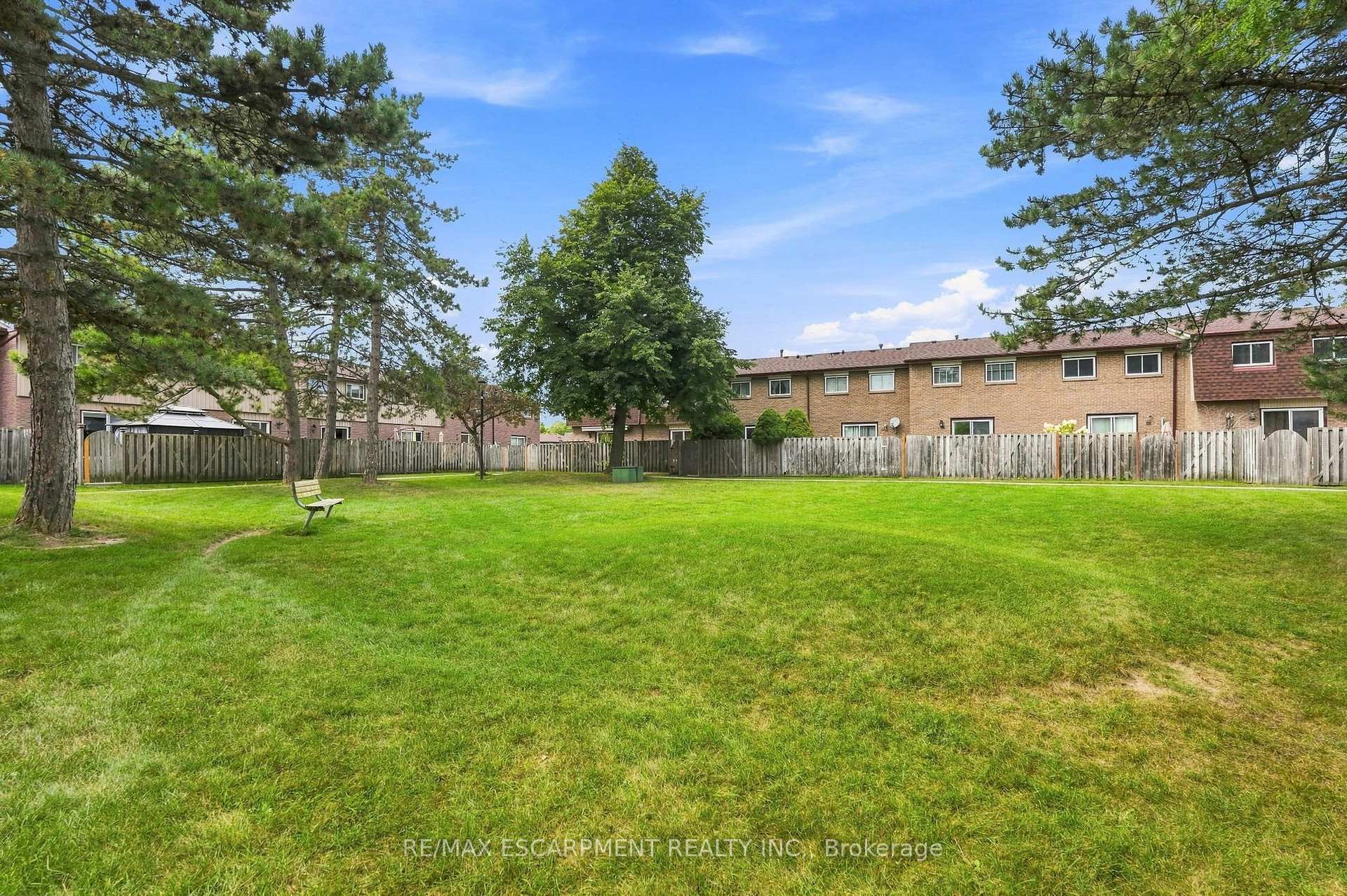Photo 38 of Unit 50, 1115 Paramount Drive, Hamilton, Stoney Creek — HOMEH