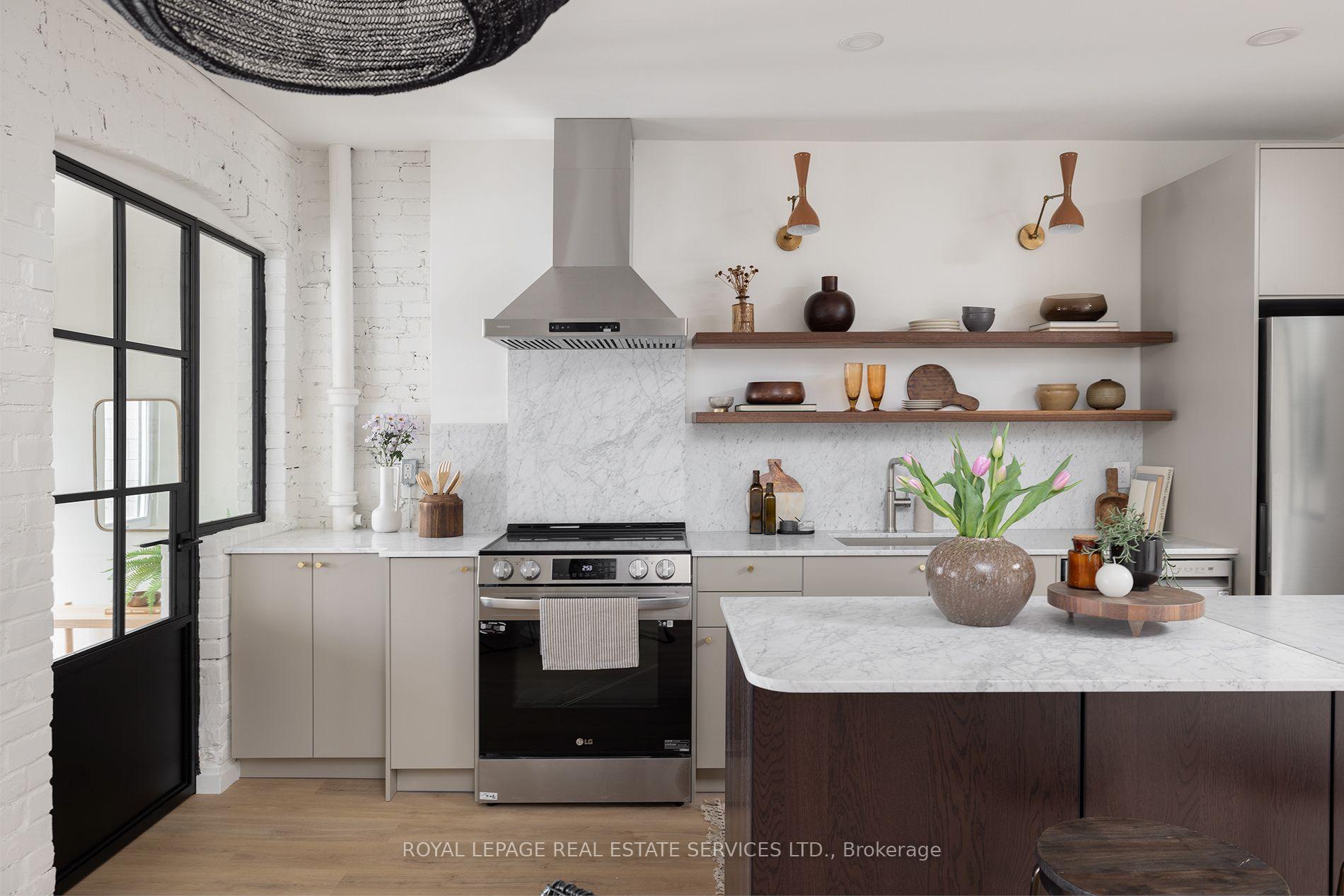 Photo 2 of 1752A St. Clair Avenue W, Toronto, Weston-Pellam Park — HOMEH