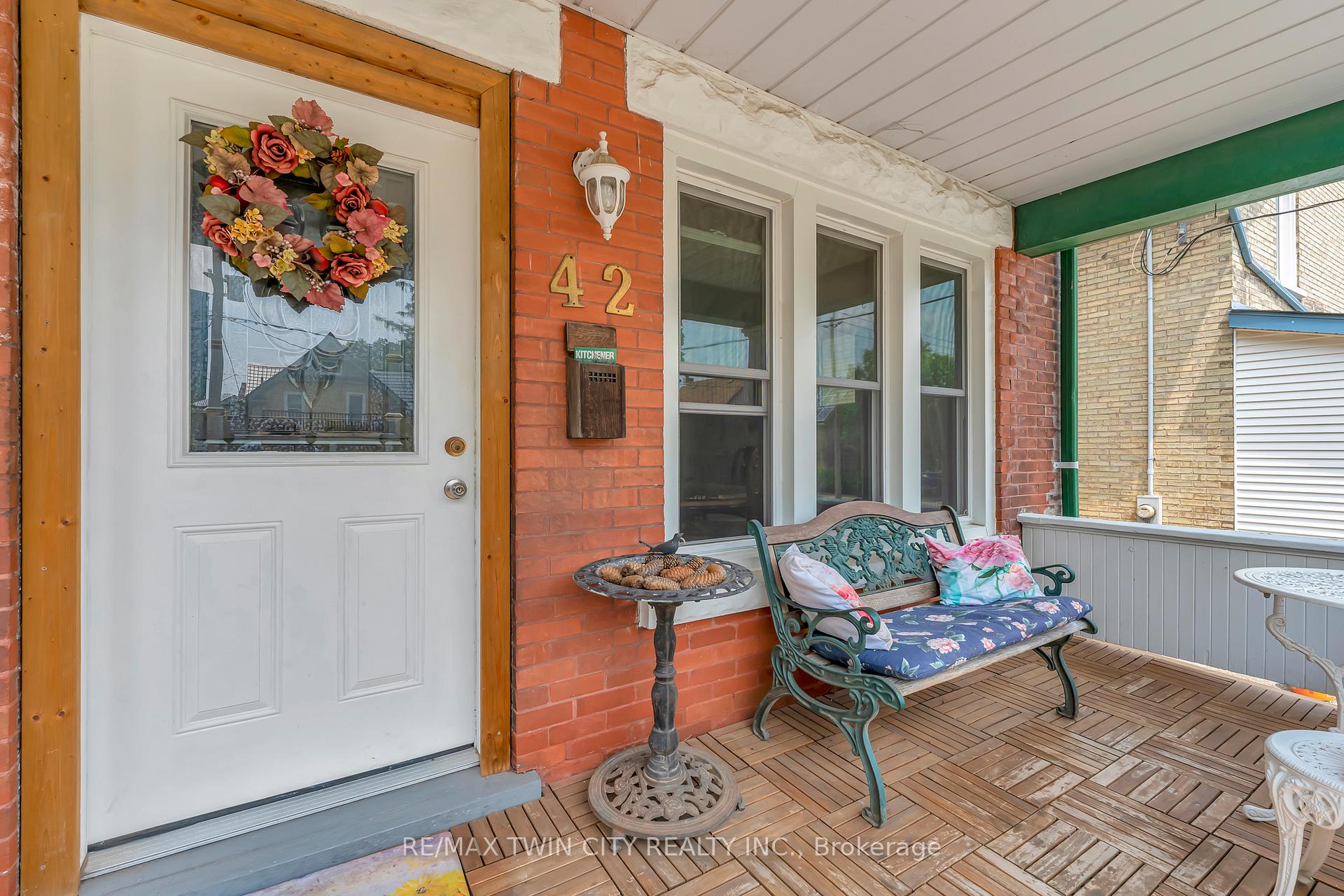 Photo 5 of 42 Shanley Street, Waterloo, Mount Hope Huron Park — HOMEH