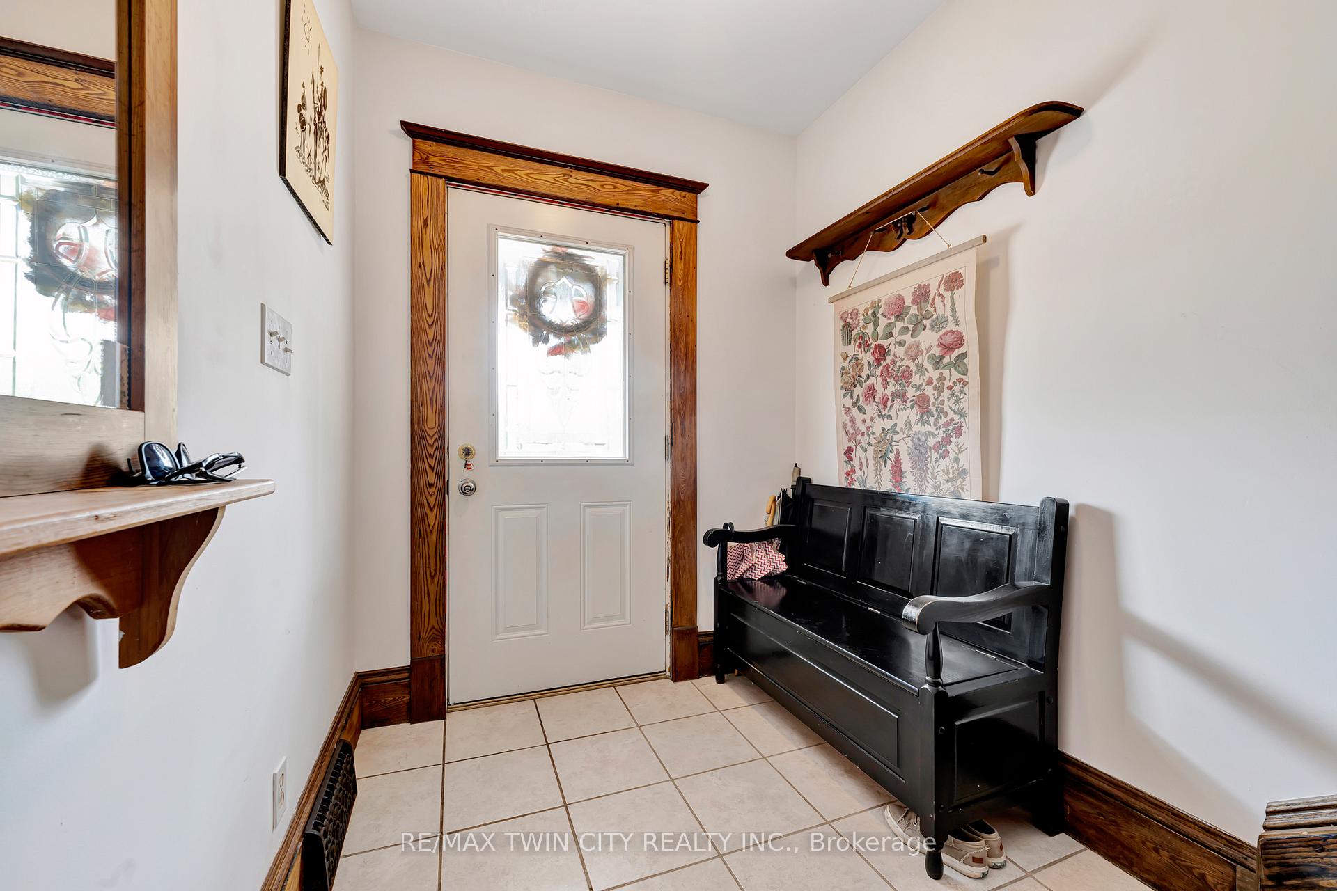 Photo 7 of 42 Shanley Street, Waterloo, Mount Hope Huron Park — HOMEH