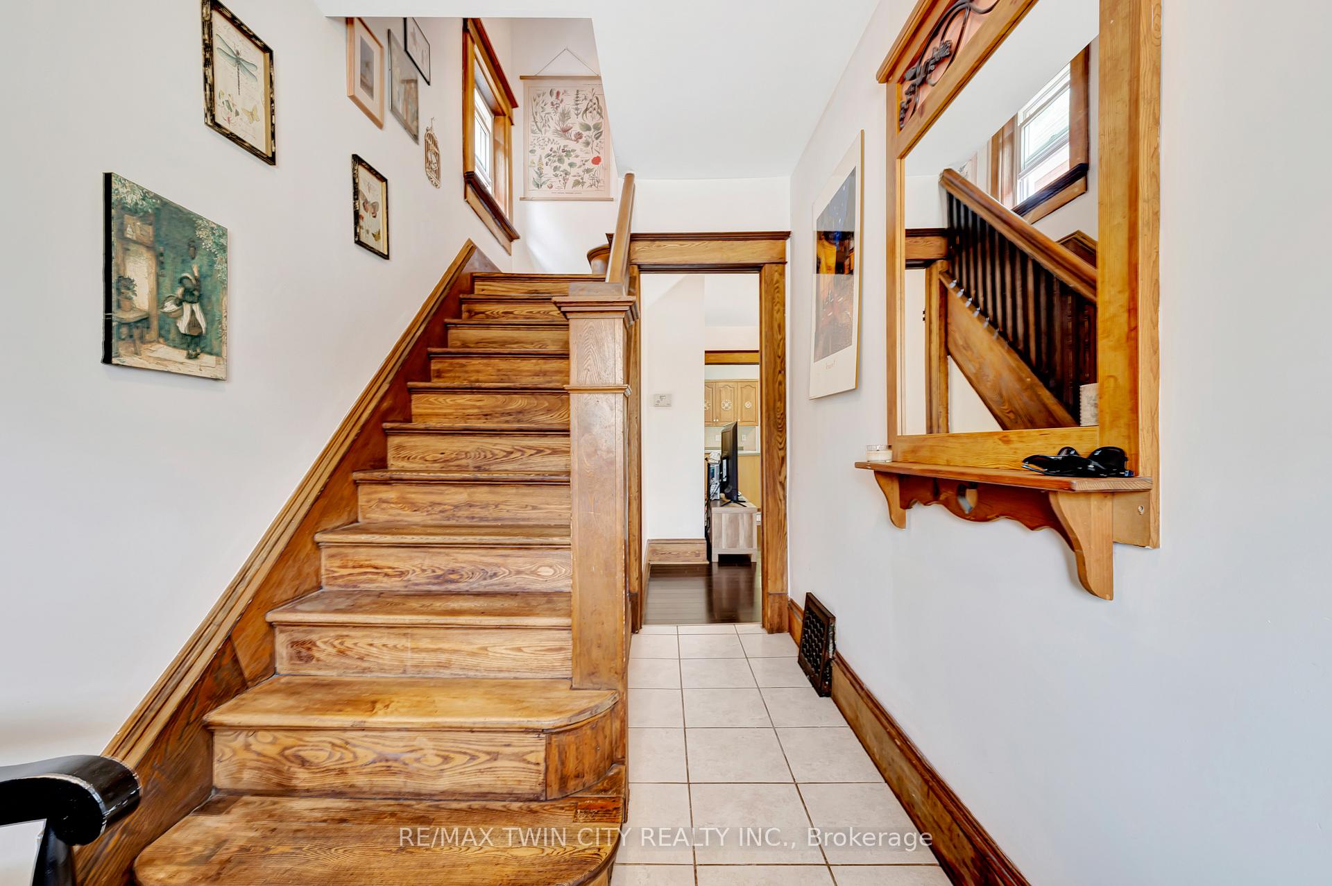 Photo 8 of 42 Shanley Street, Waterloo, Mount Hope Huron Park — HOMEH