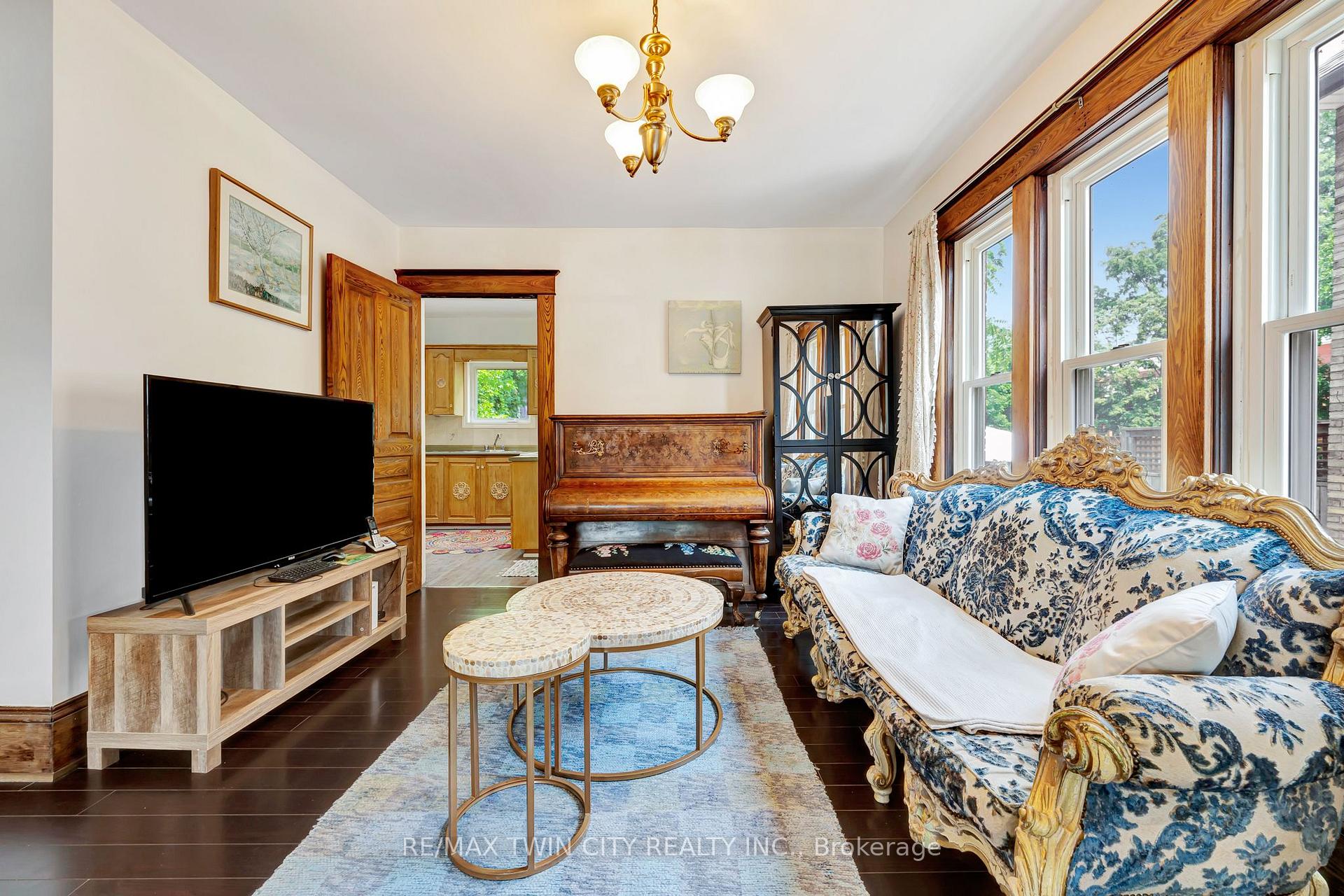 Photo 10 of 42 Shanley Street, Waterloo, Mount Hope Huron Park — HOMEH