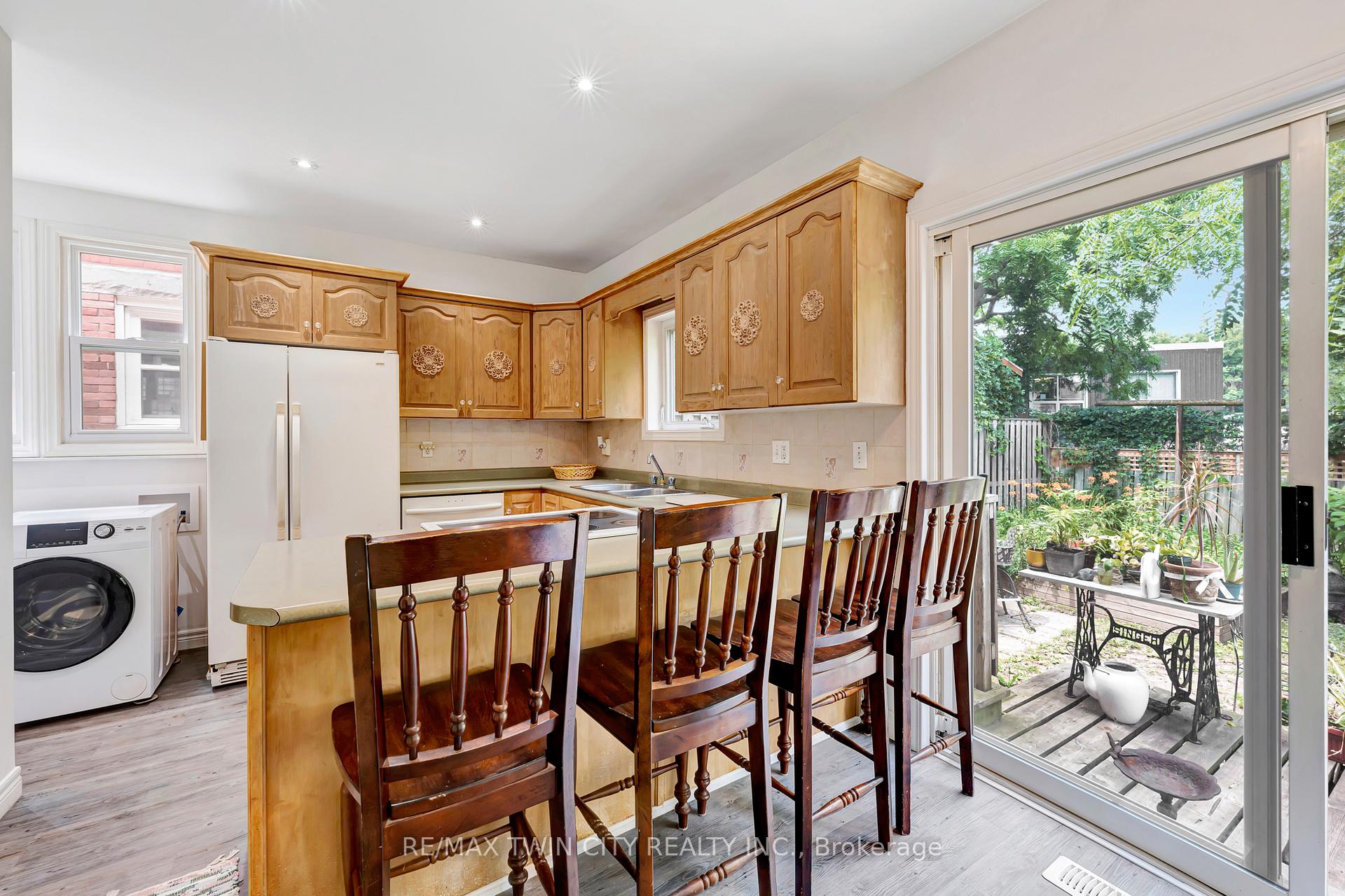 Photo 13 of 42 Shanley Street, Waterloo, Mount Hope Huron Park — HOMEH