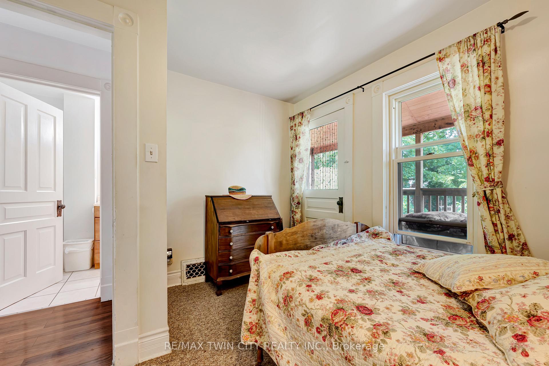 Photo 26 of 42 Shanley Street, Waterloo, Mount Hope Huron Park — HOMEH