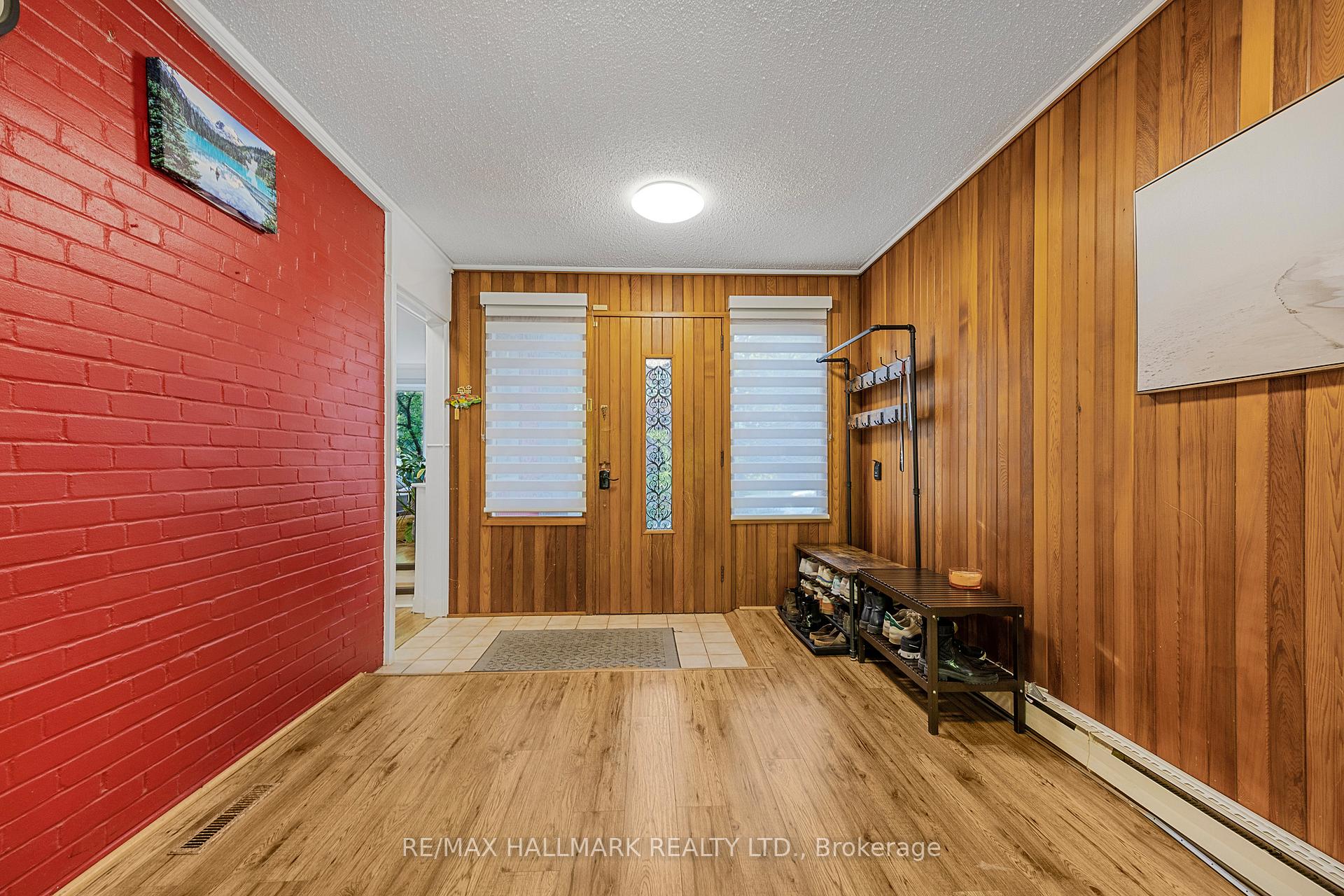 Photo 3 of 80 Berkinshaw Crescent, North York, Banbury-Don Mills — HOMEH