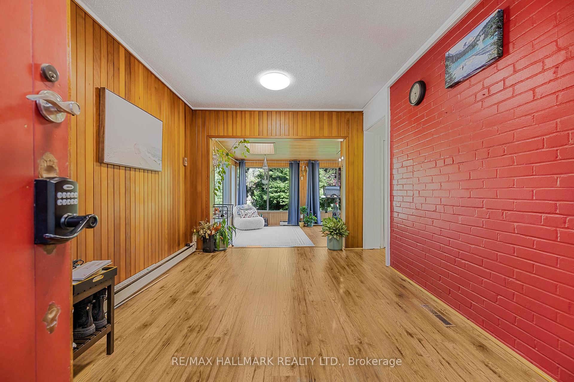Photo 4 of 80 Berkinshaw Crescent, North York, Banbury-Don Mills — HOMEH