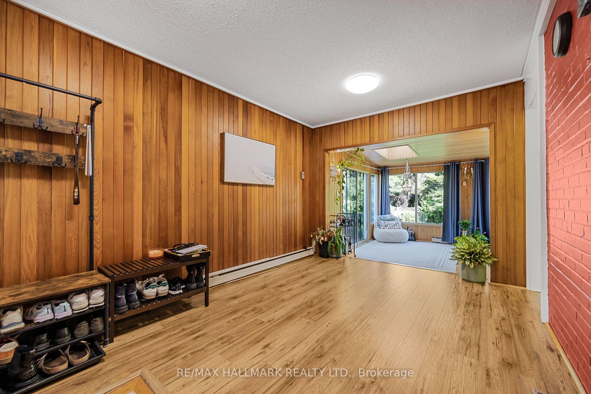 Photo 5 of 80 Berkinshaw Crescent, North York, Banbury-Don Mills — HOMEH