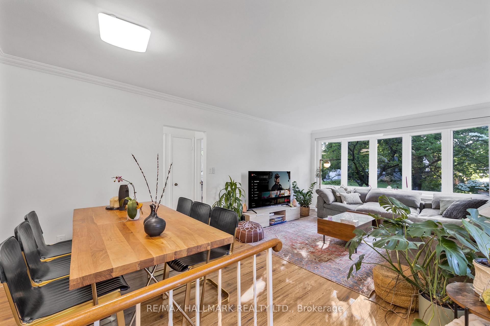 Photo 6 of 80 Berkinshaw Crescent, North York, Banbury-Don Mills — HOMEH