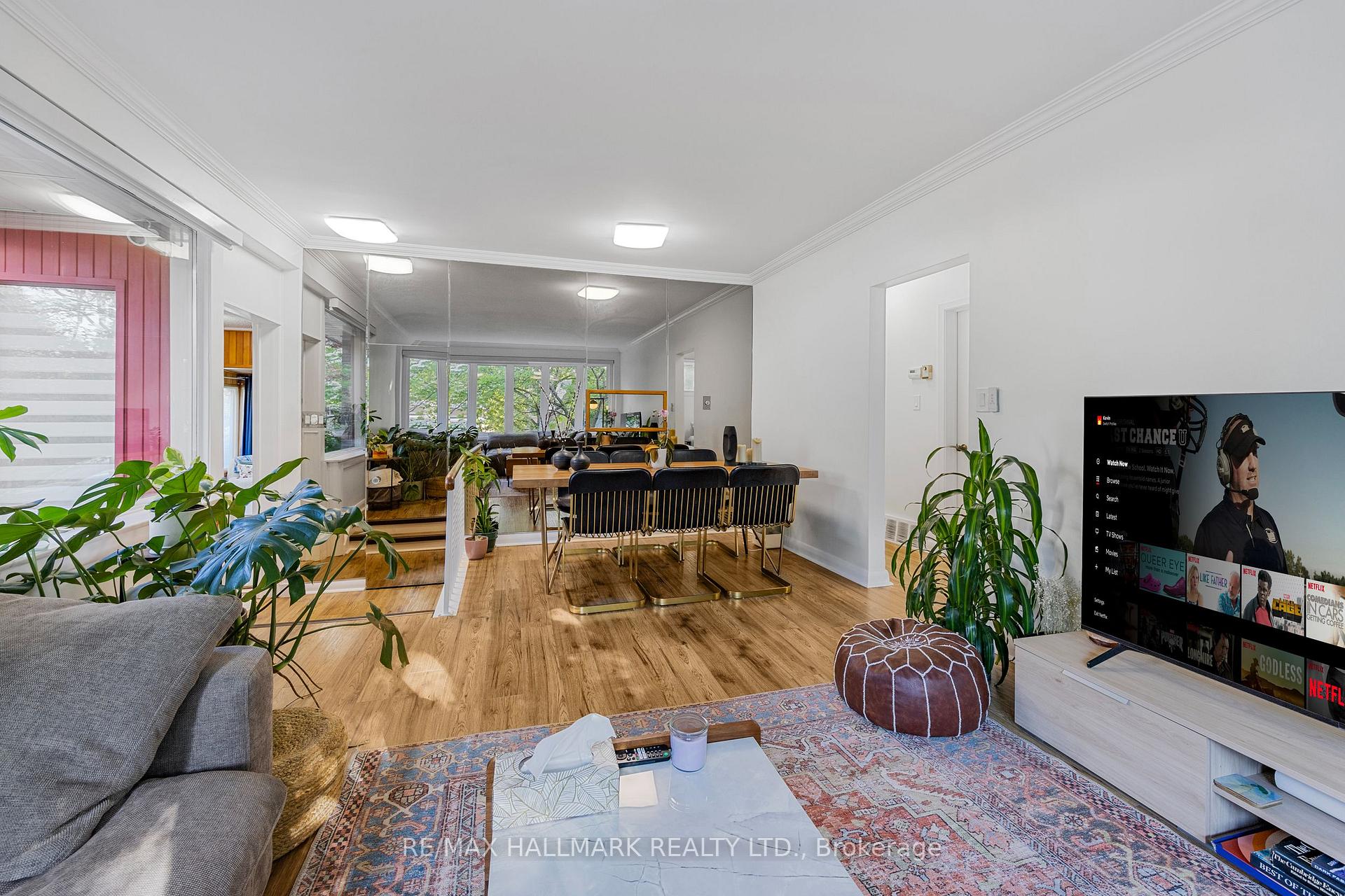 Photo 11 of 80 Berkinshaw Crescent, North York, Banbury-Don Mills — HOMEH