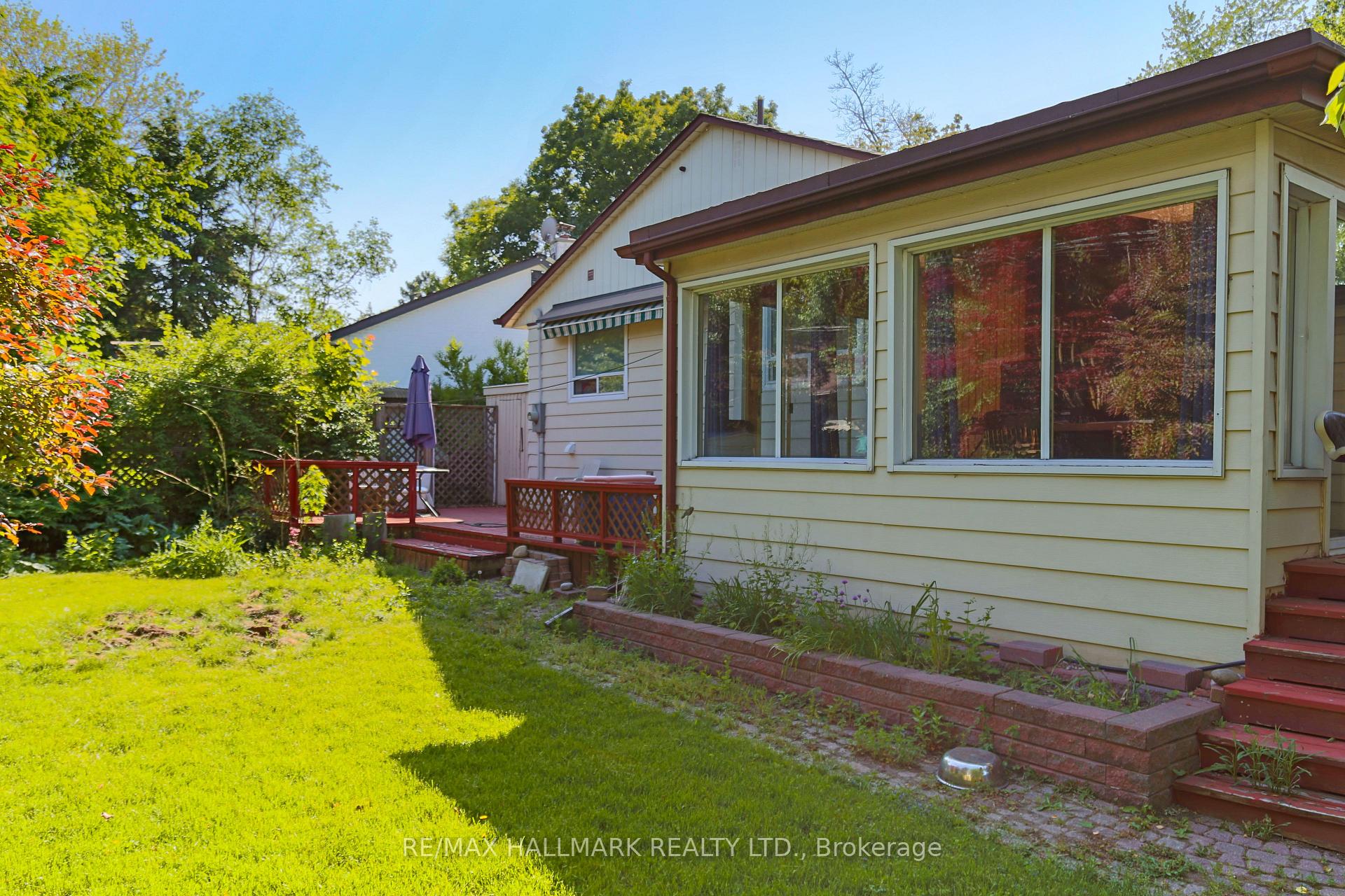Photo 29 of 80 Berkinshaw Crescent, North York, Banbury-Don Mills — HOMEH