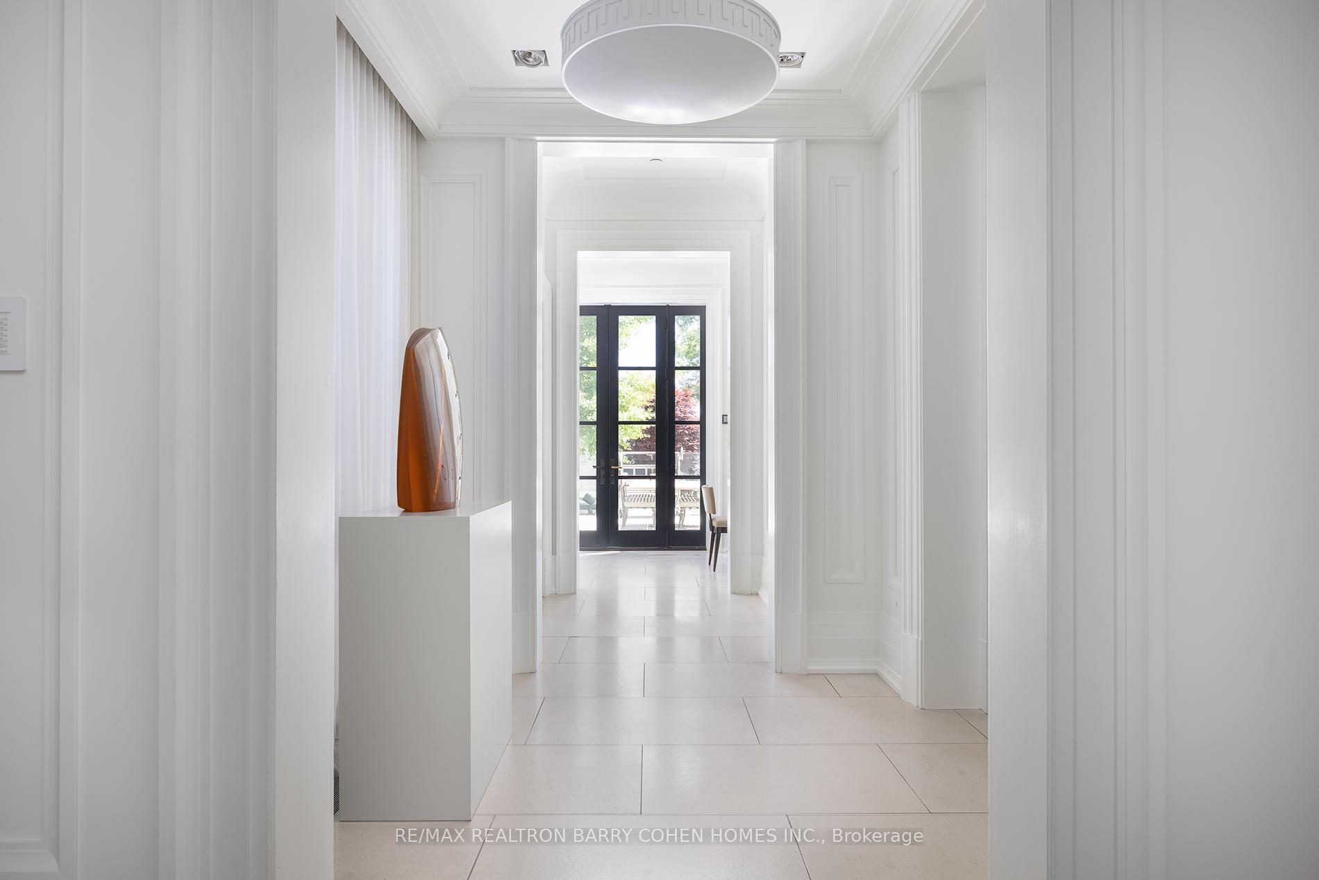 Photo 9 of 17 Ardwold Gate, Toronto, Casa Loma — HOMEH