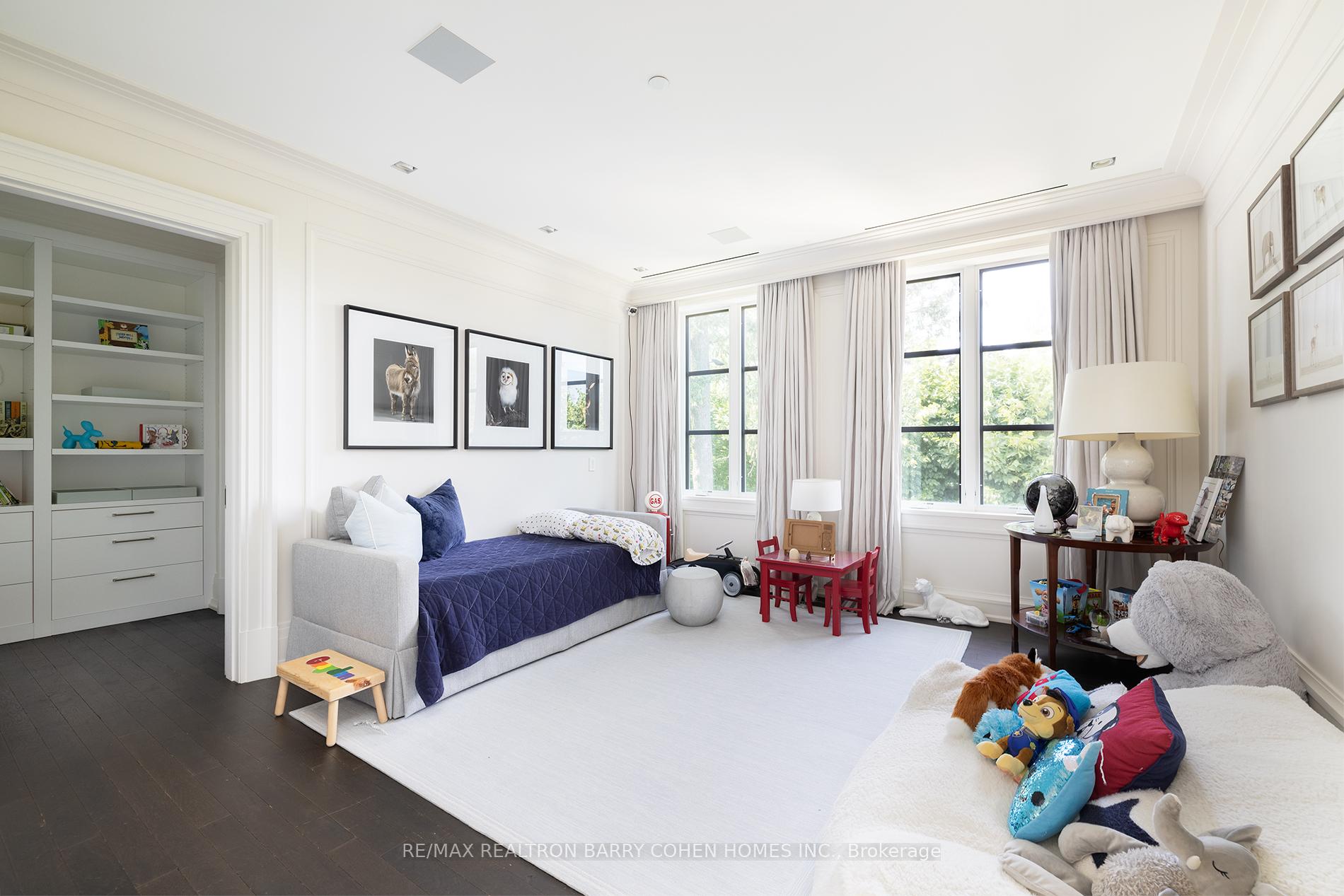 Photo 24 of 17 Ardwold Gate, Toronto, Casa Loma — HOMEH