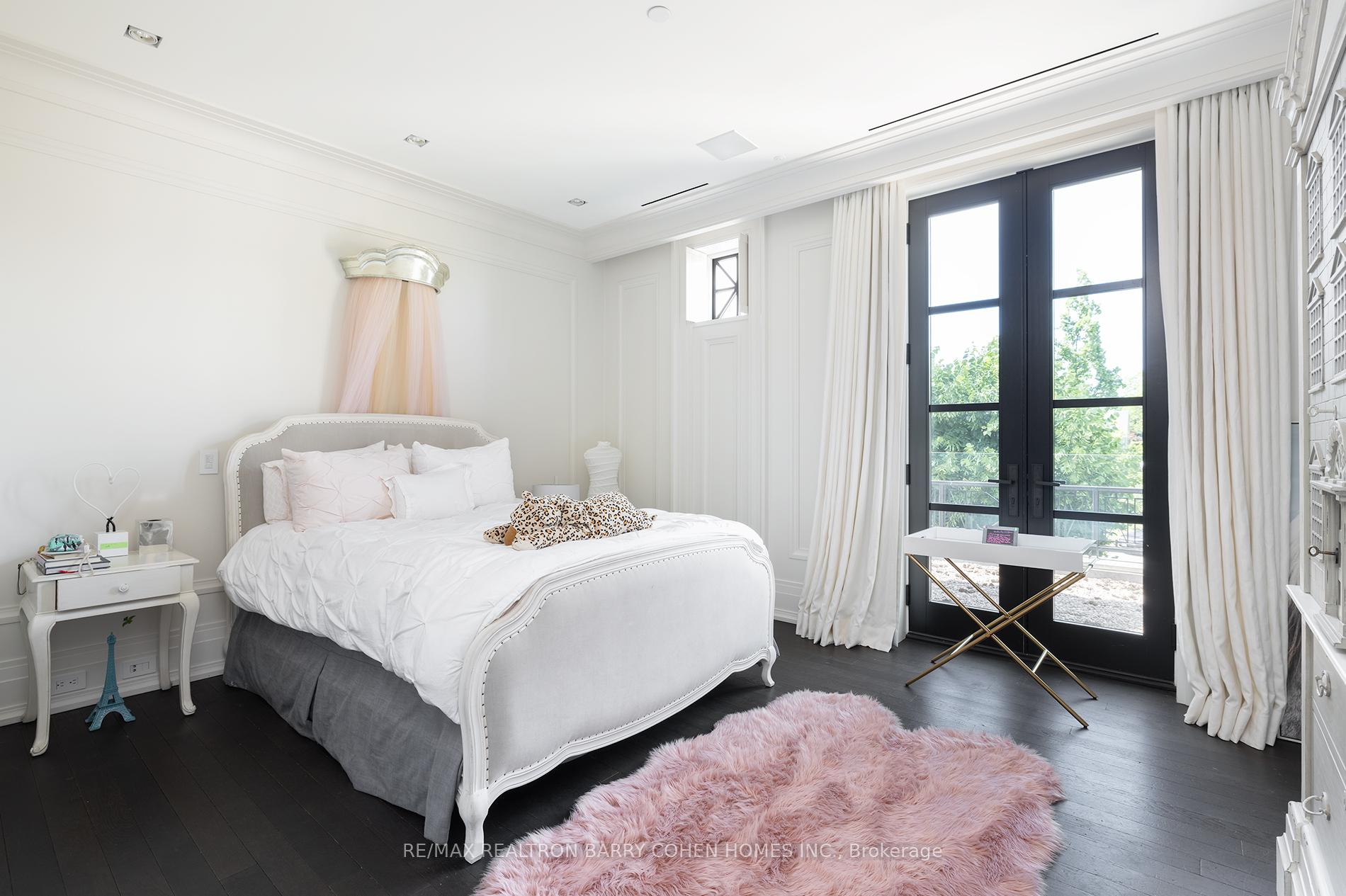 Photo 26 of 17 Ardwold Gate, Toronto, Casa Loma — HOMEH