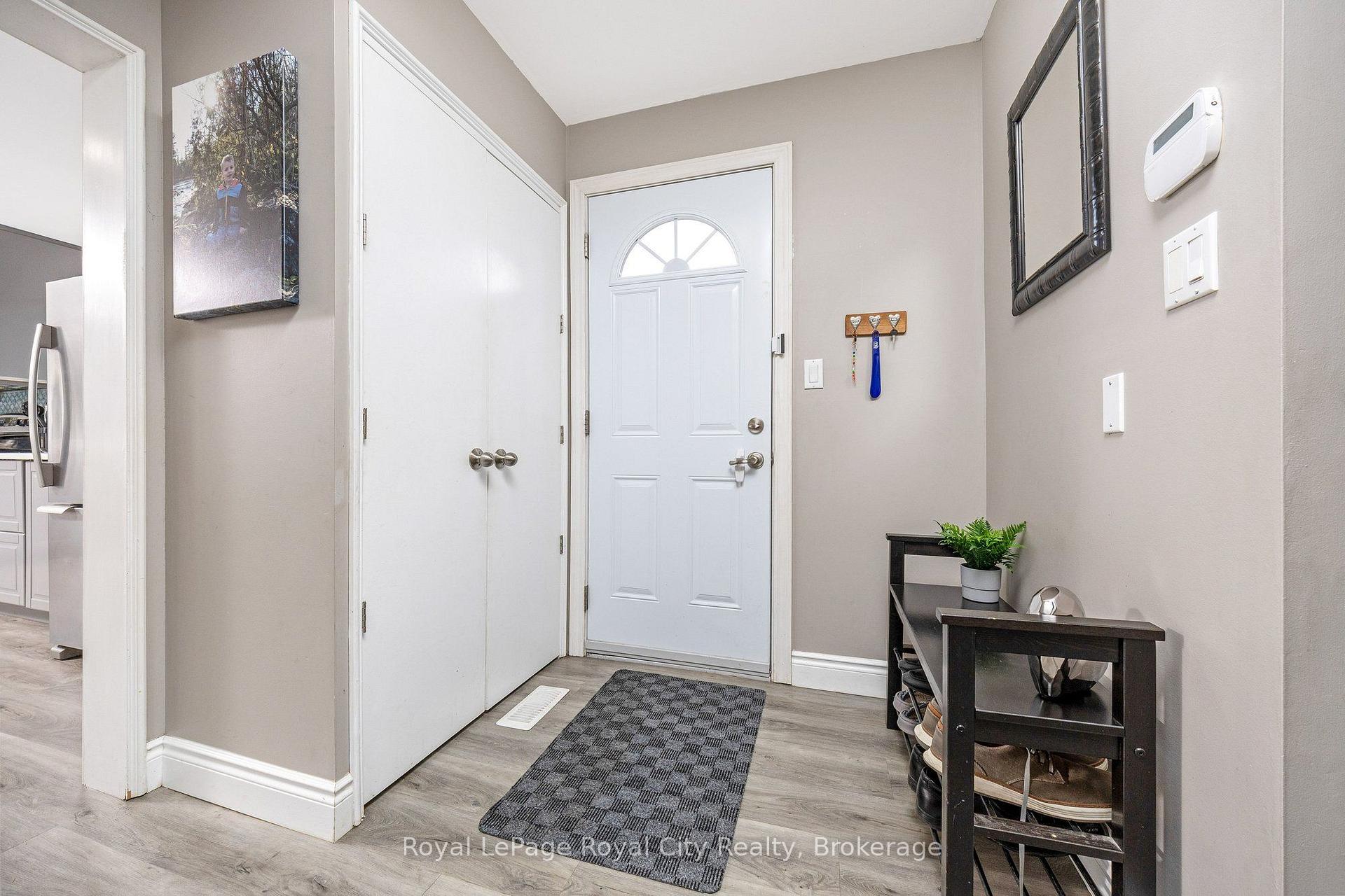Photo 12 of 245 Mackenzie Street, Guelph/Eramosa, Rockwood — HOMEH