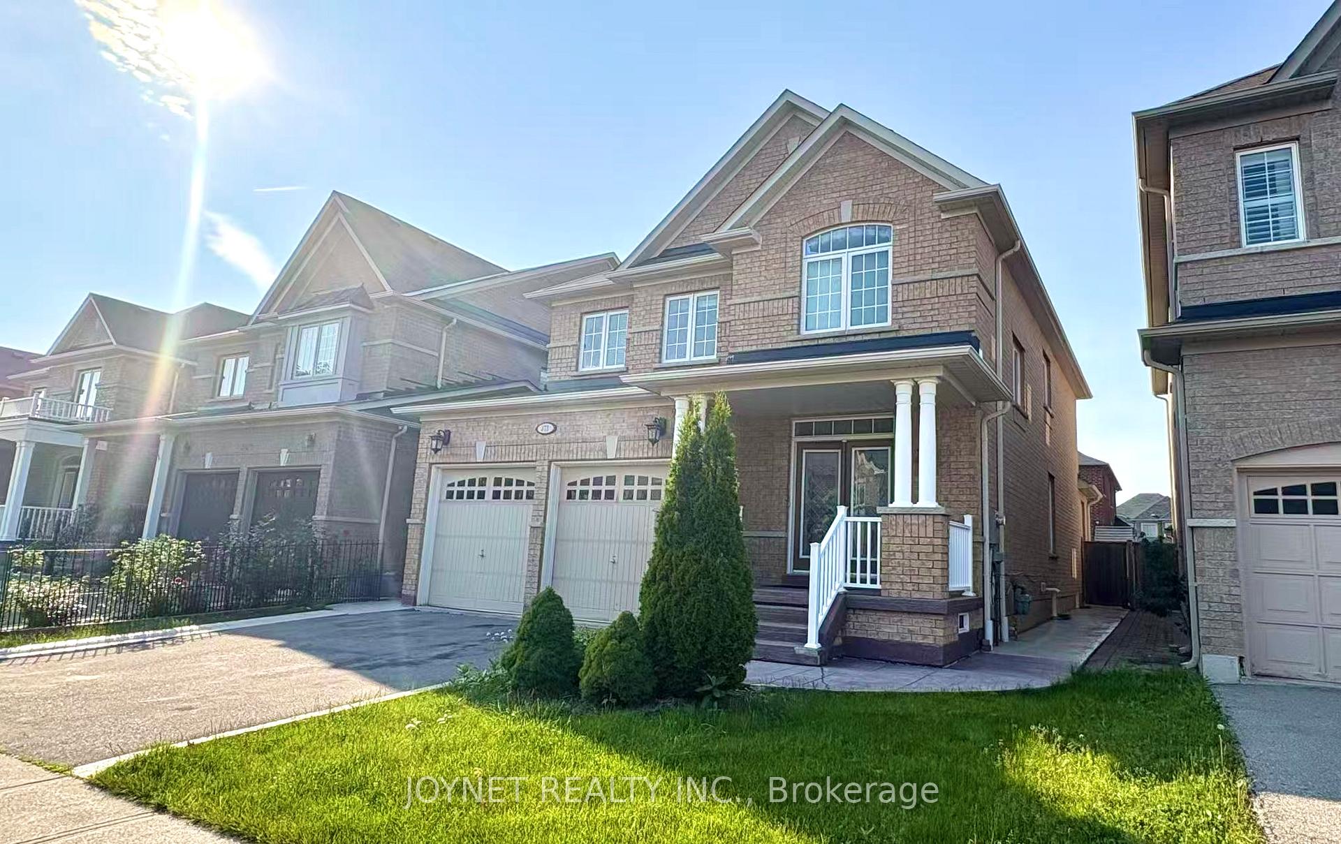 Front of 373 Lauderdale Drive