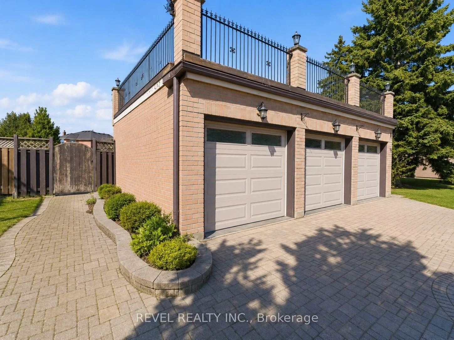 Photo 8 of 88 Lake Driveway, Ajax, South West — HOMEH