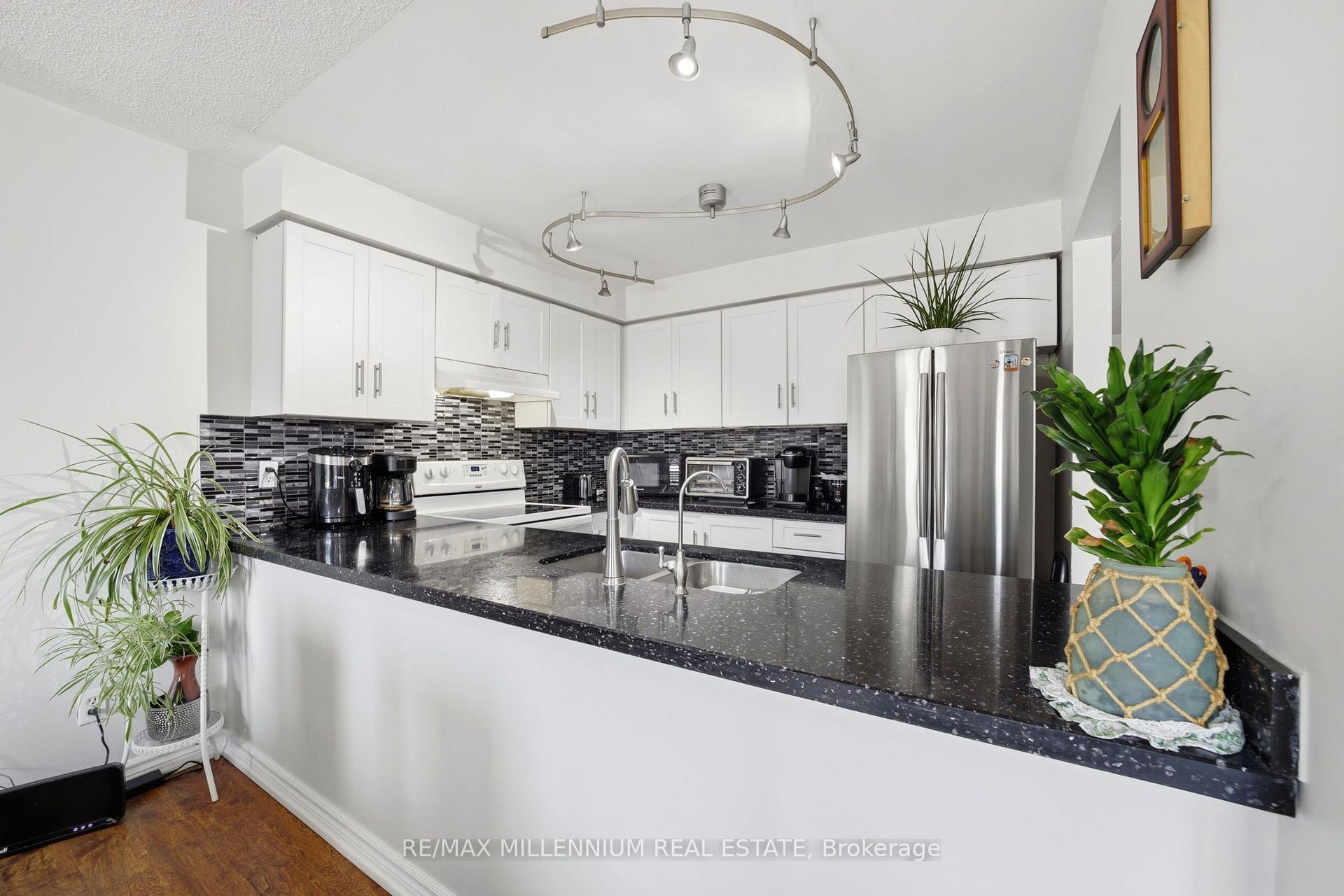 Photo 12 of Unit 24, 115 Bristol Road E, Mississauga, Hurontario — HOMEH