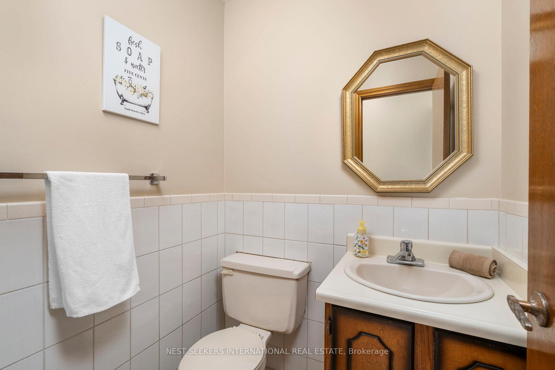 Photo 8 of 19 Kaiser Drive, Vaughan, West Woodbridge — HOMEH