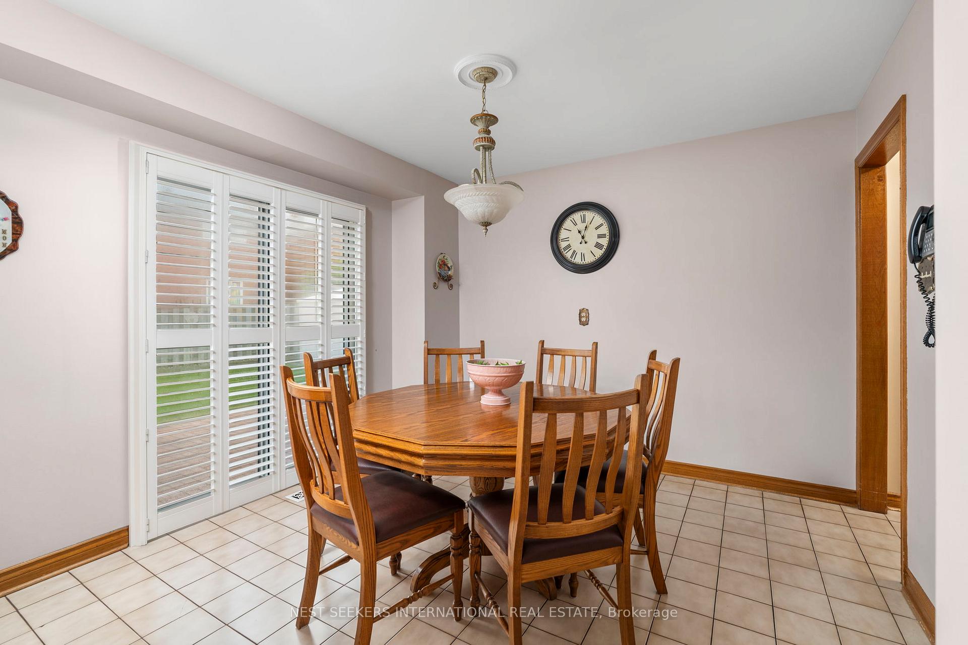 Photo 15 of 19 Kaiser Drive, Vaughan, West Woodbridge — HOMEH
