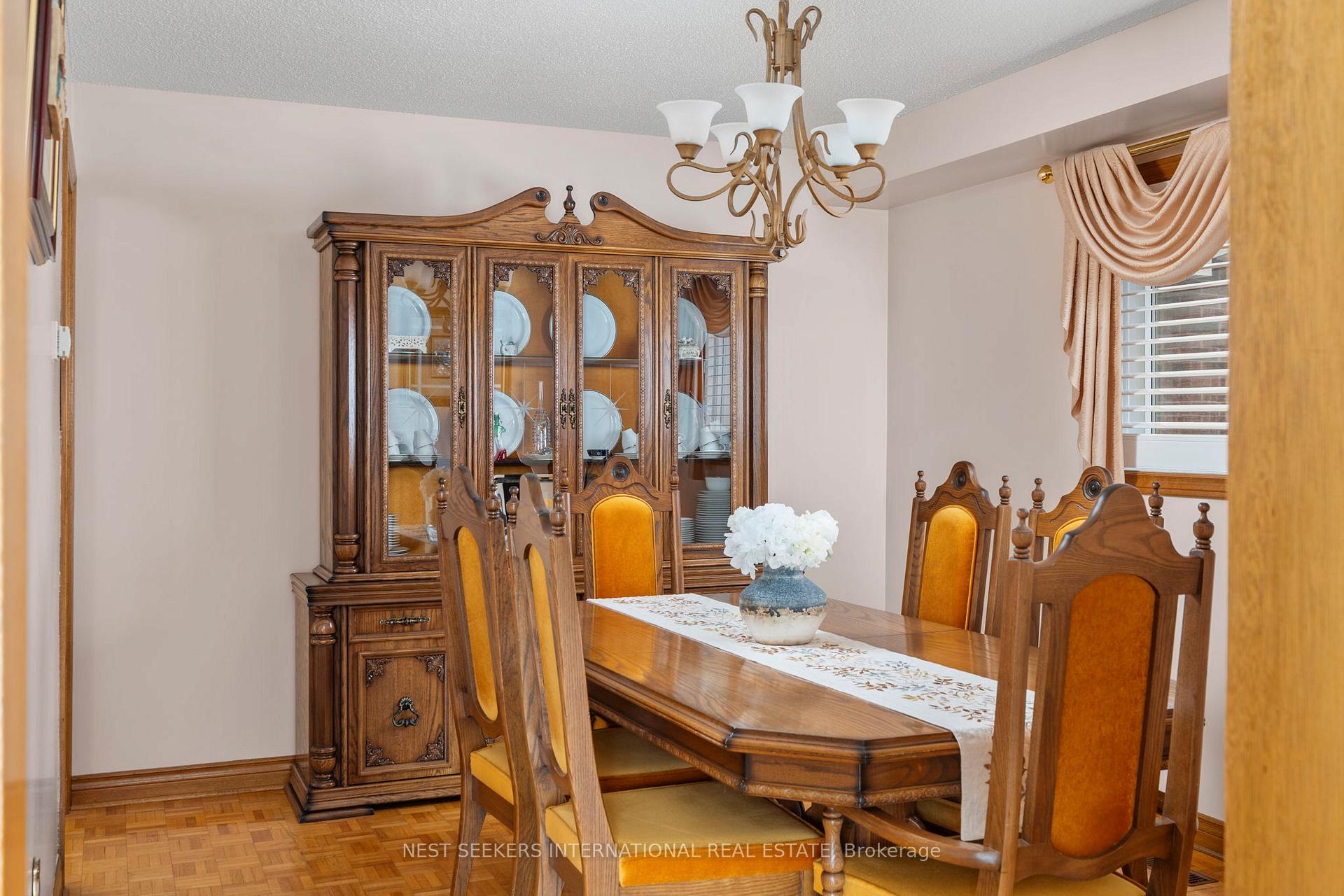 Photo 21 of 19 Kaiser Drive, Vaughan, West Woodbridge — HOMEH