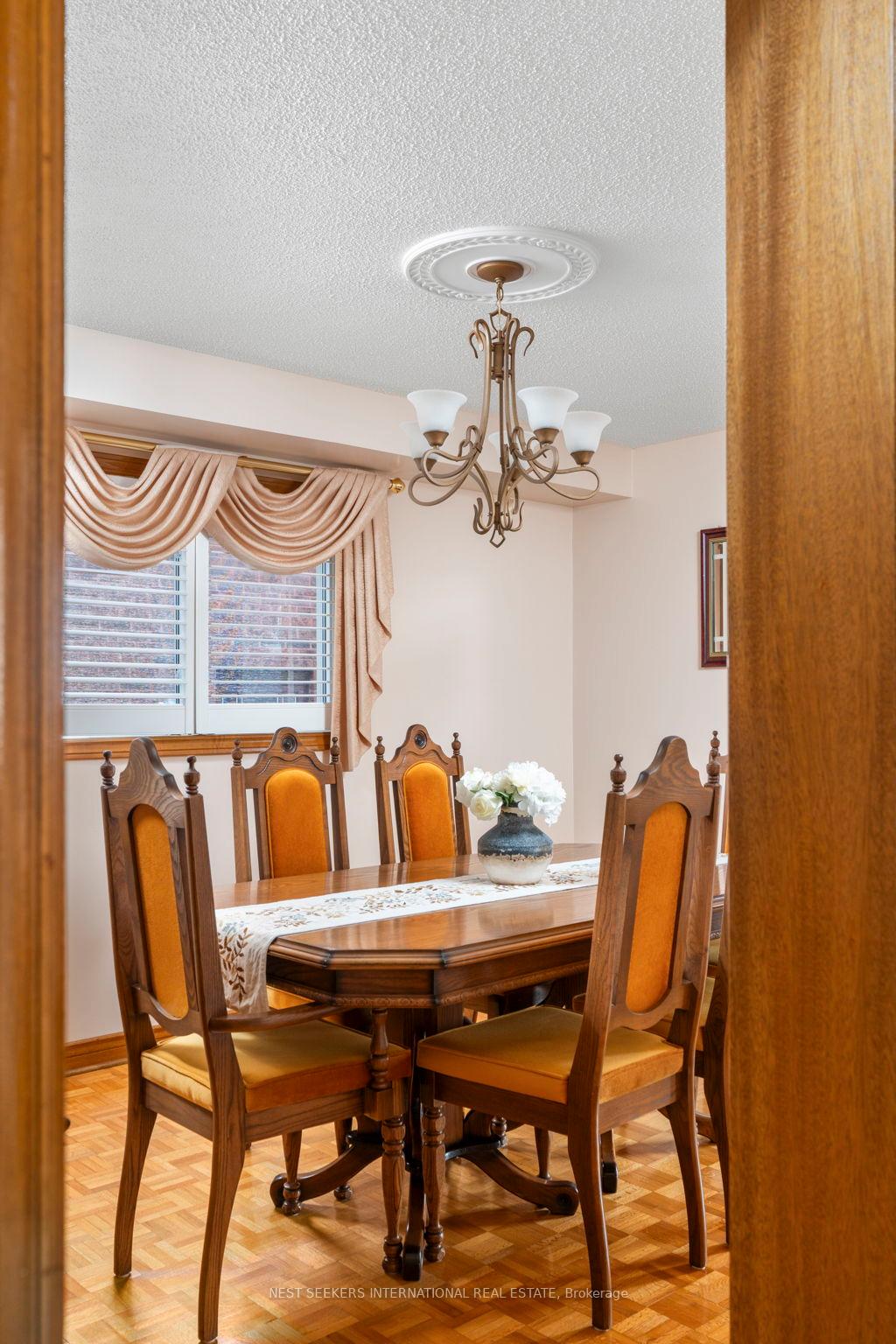Photo 25 of 19 Kaiser Drive, Vaughan, West Woodbridge — HOMEH