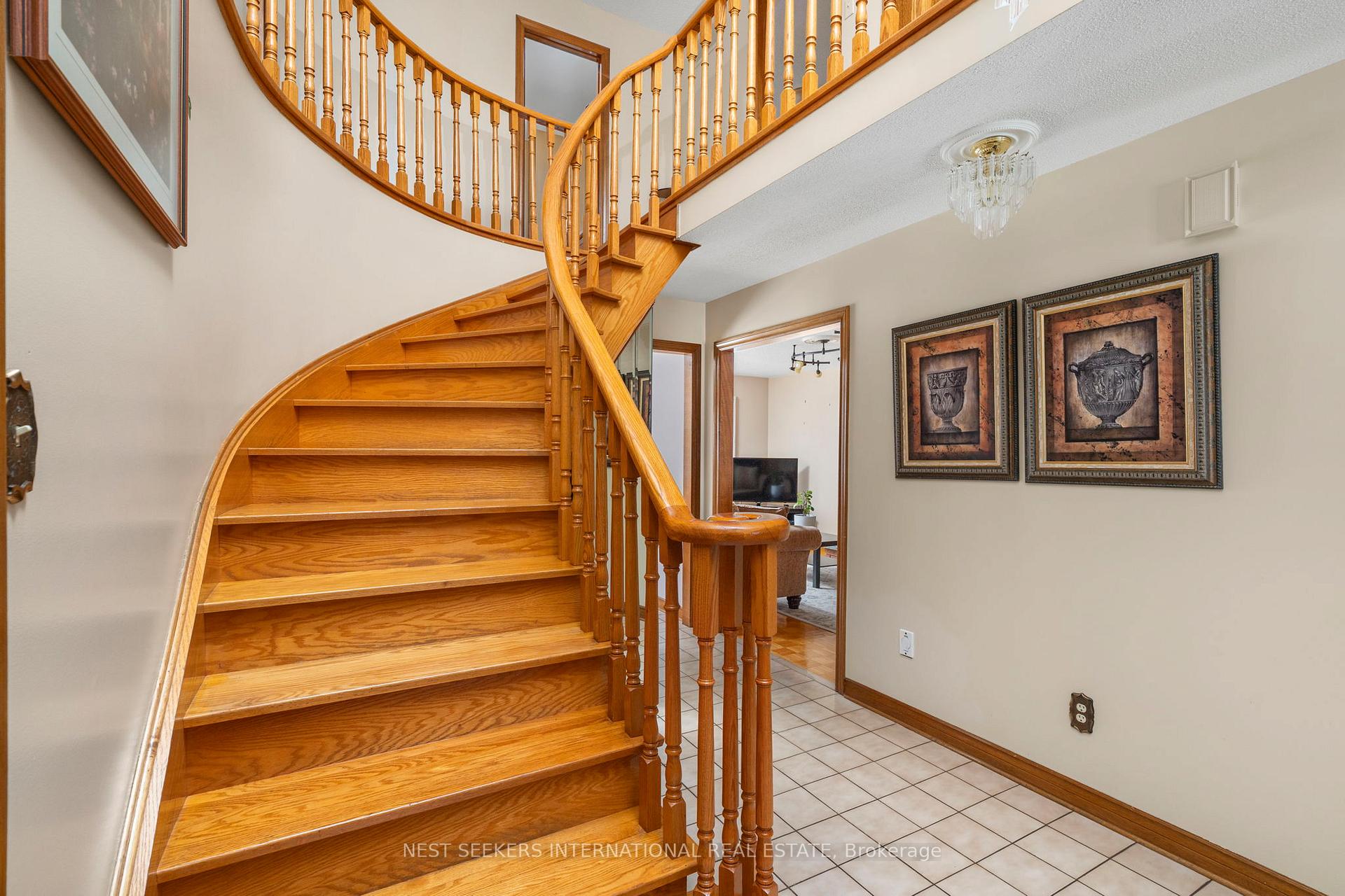Photo 26 of 19 Kaiser Drive, Vaughan, West Woodbridge — HOMEH