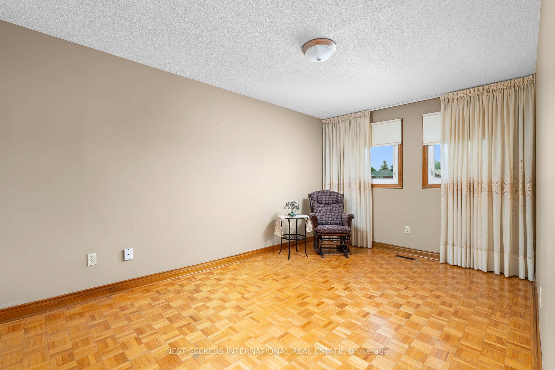 Photo 35 of 19 Kaiser Drive, Vaughan, West Woodbridge — HOMEH
