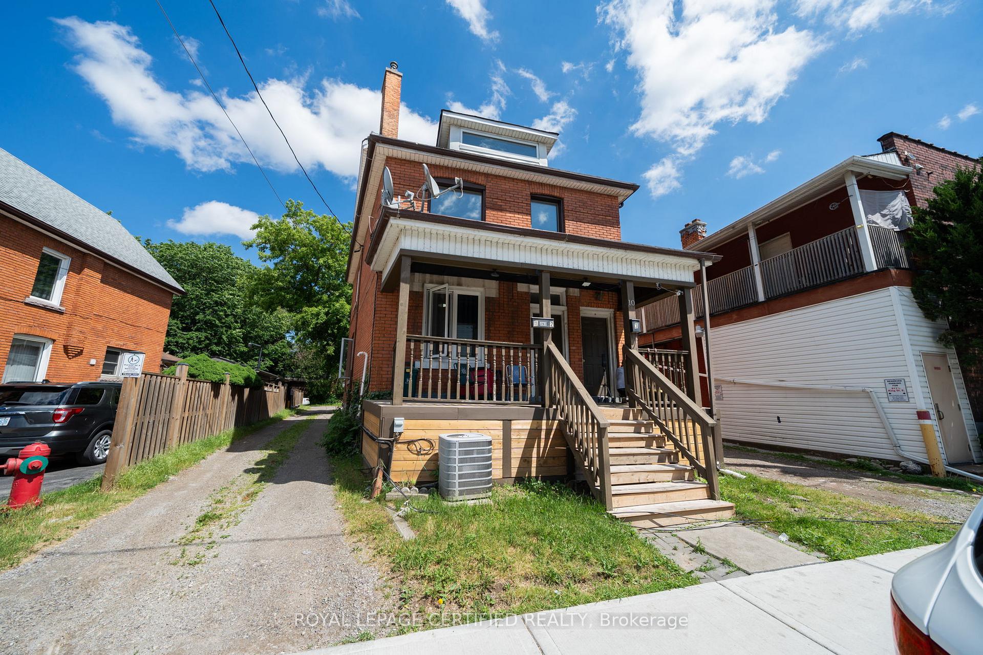 Photo of 10 Fairleigh Avenue N