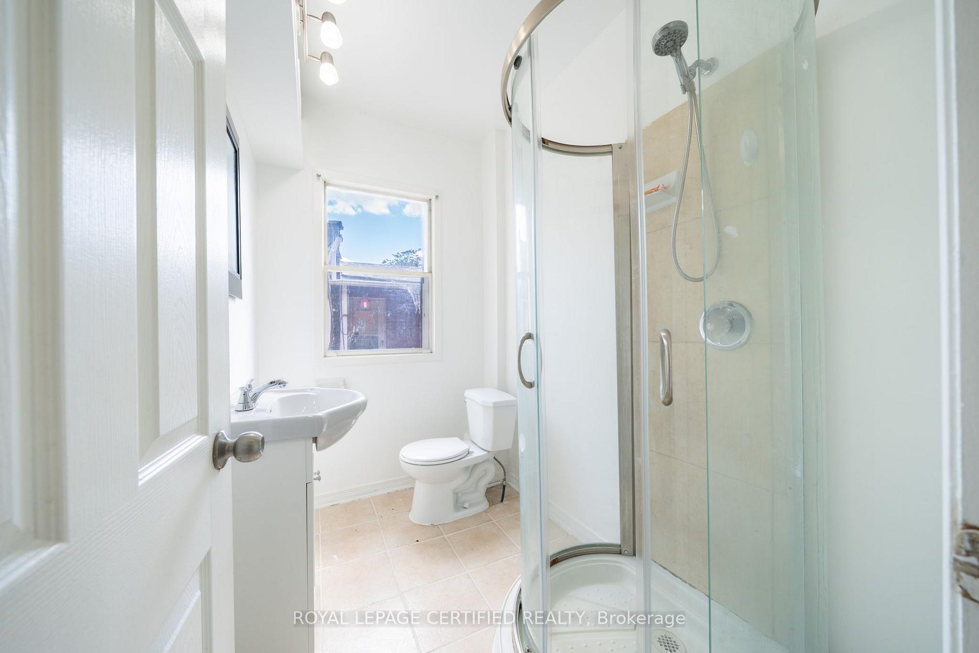 Photo 9 of 10 Fairleigh Avenue N, Hamilton, Gibson — HOMEH