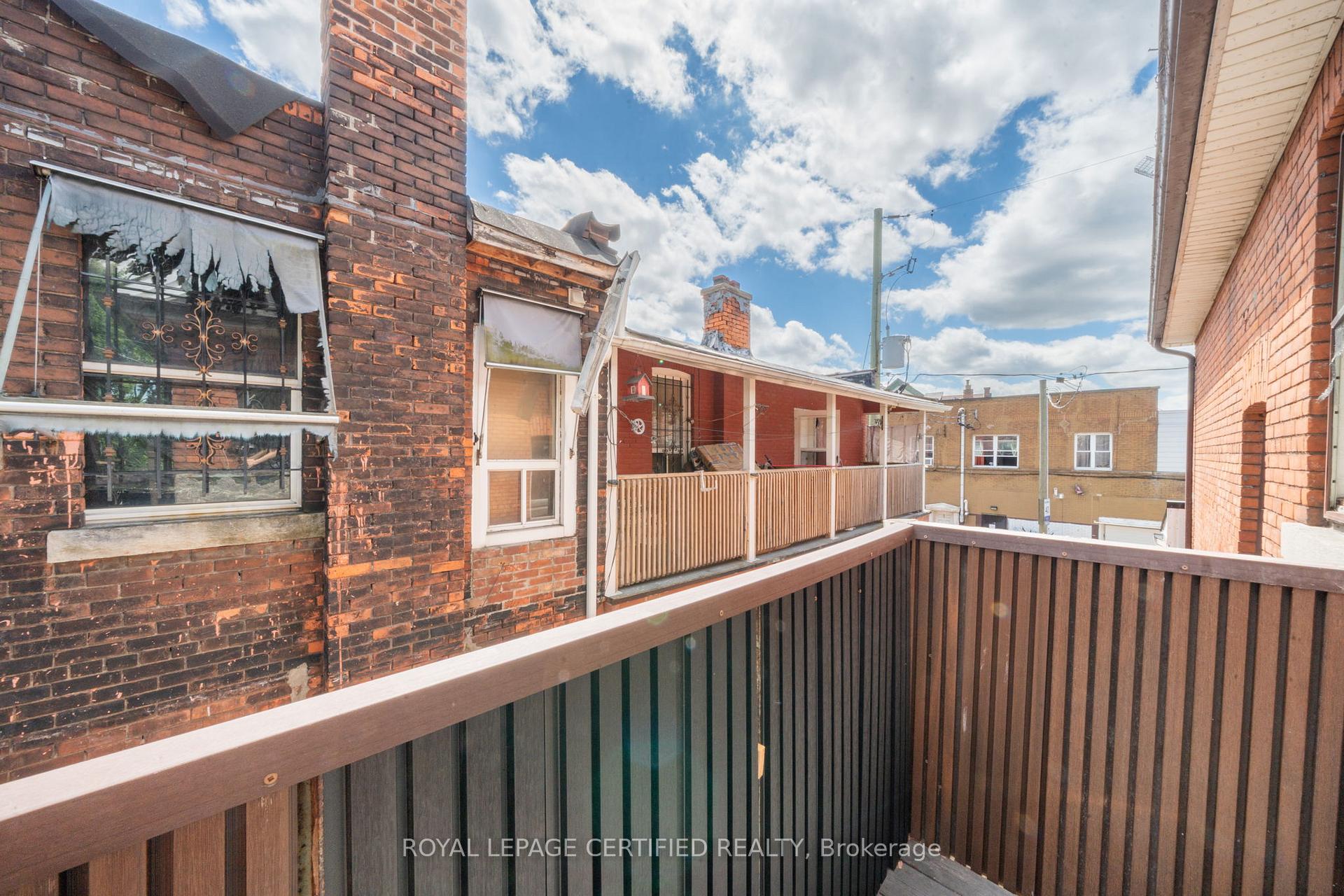 Photo 10 of 10 Fairleigh Avenue N, Hamilton, Gibson — HOMEH