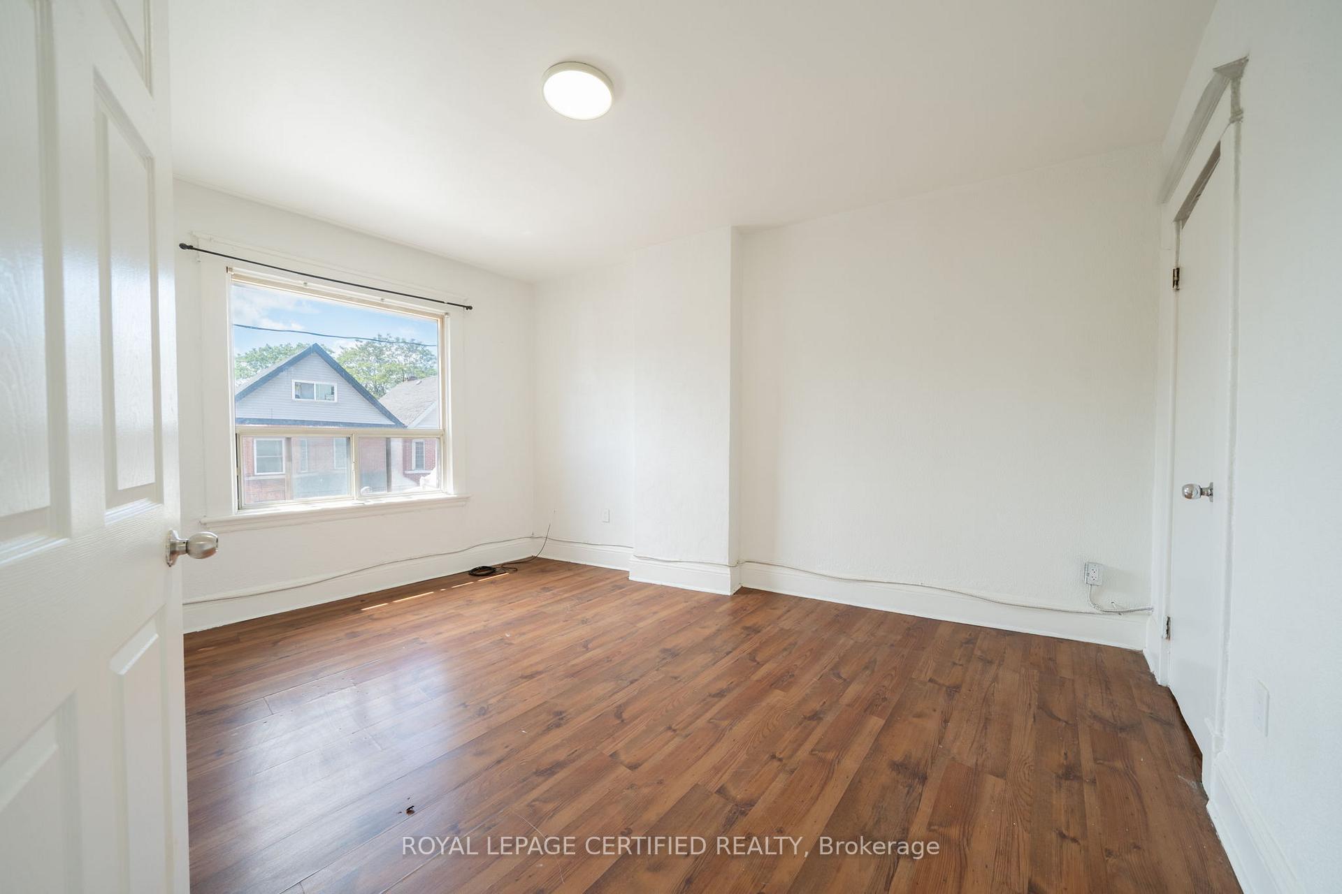 Photo 19 of 10 Fairleigh Avenue N, Hamilton, Gibson — HOMEH