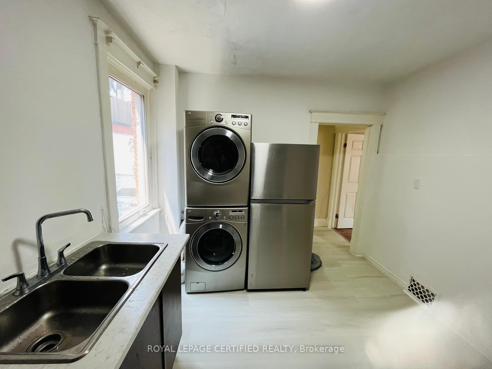 Photo 22 of 10 Fairleigh Avenue N, Hamilton, Gibson — HOMEH