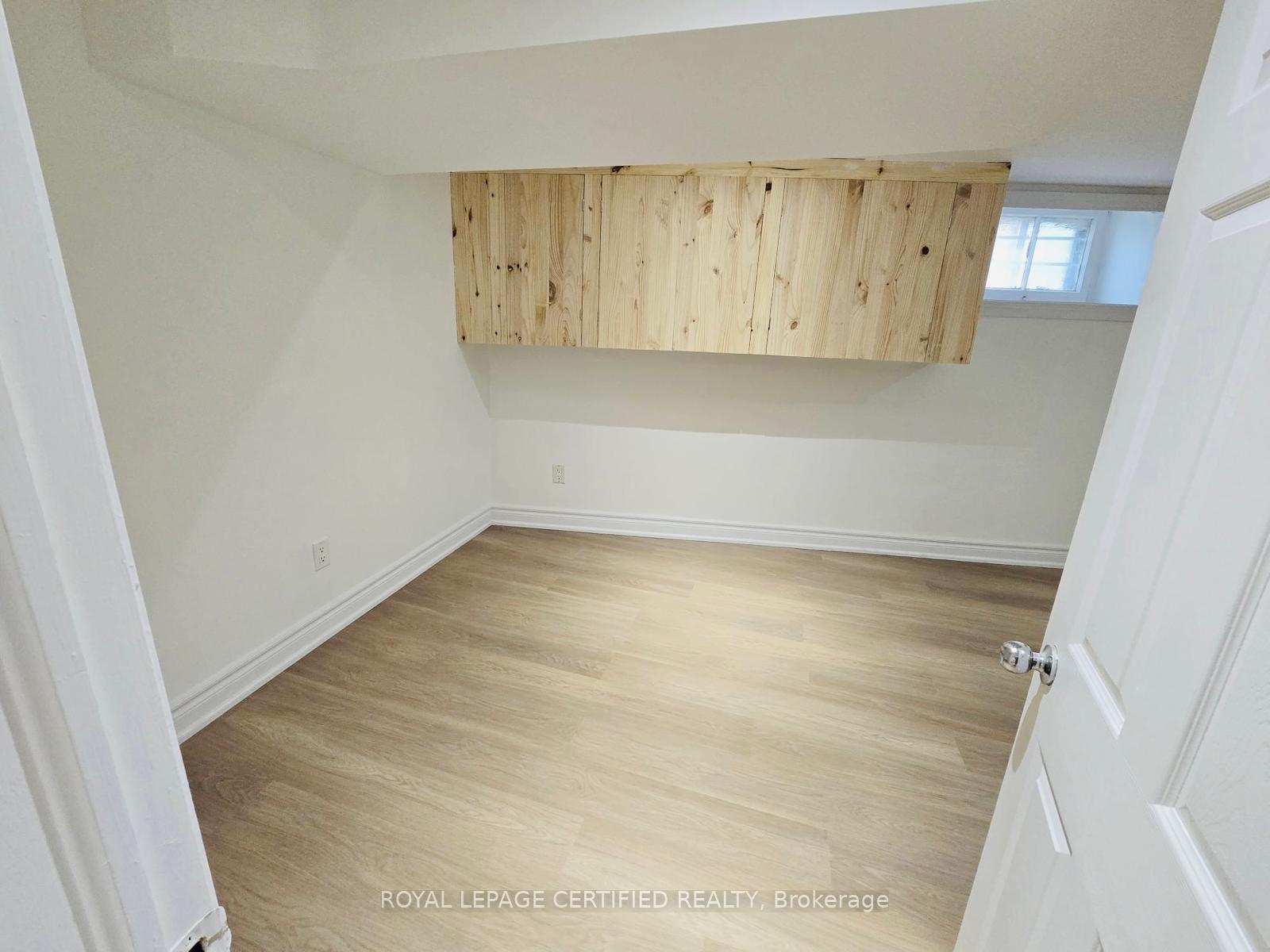 Photo 31 of 10 Fairleigh Avenue N, Hamilton, Gibson — HOMEH